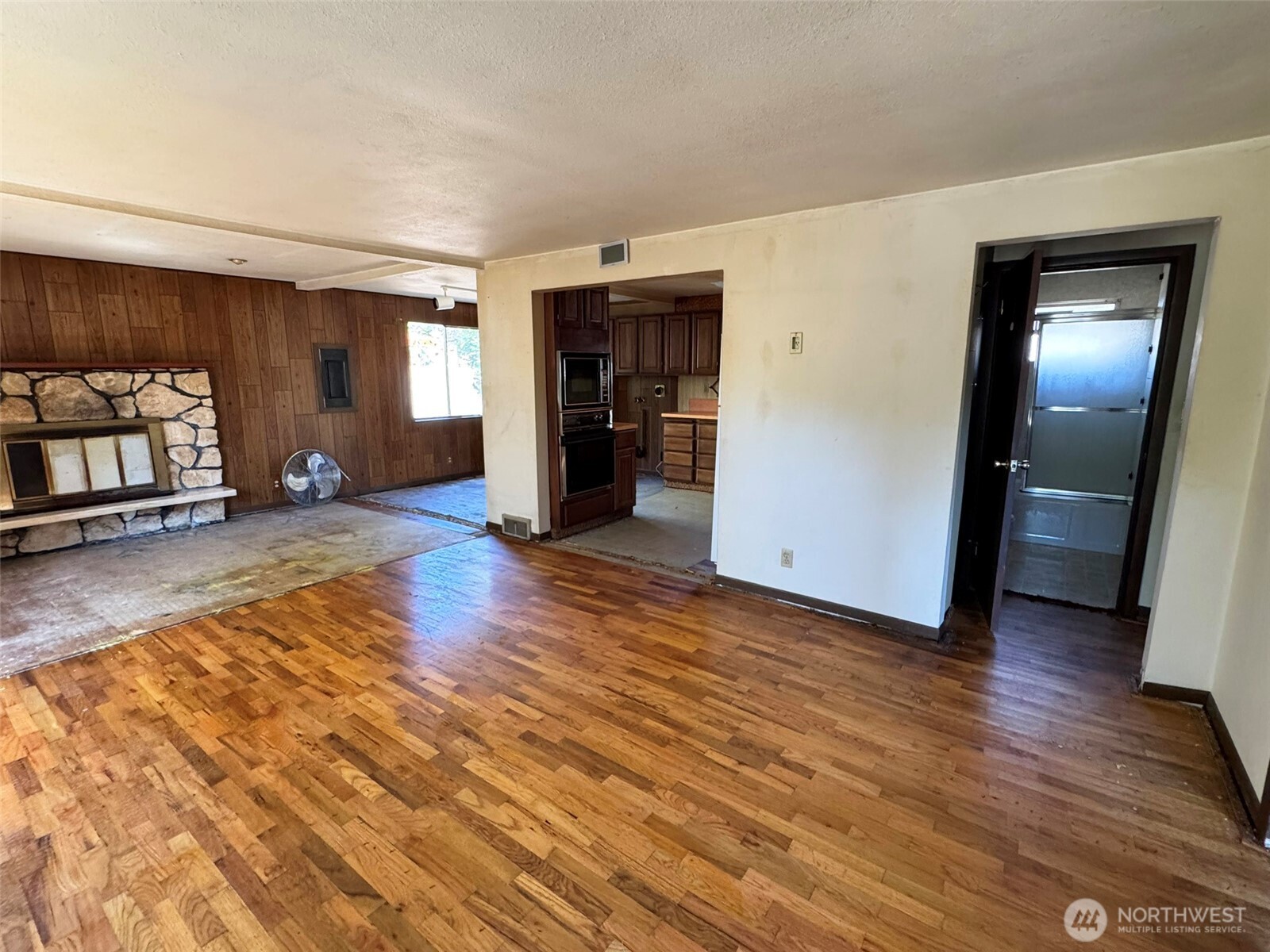 12346 1st Avenue Property Photo 3