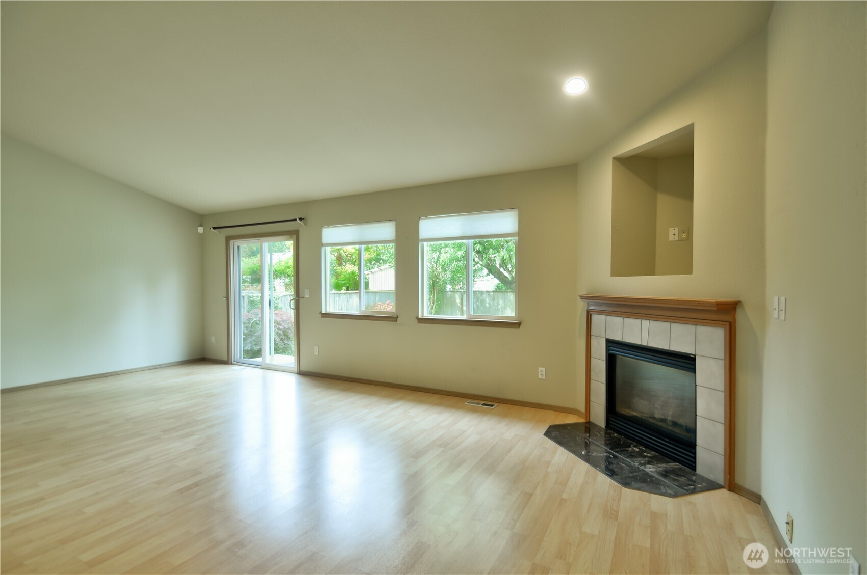 1616 Bright Star Way Property Photo 5