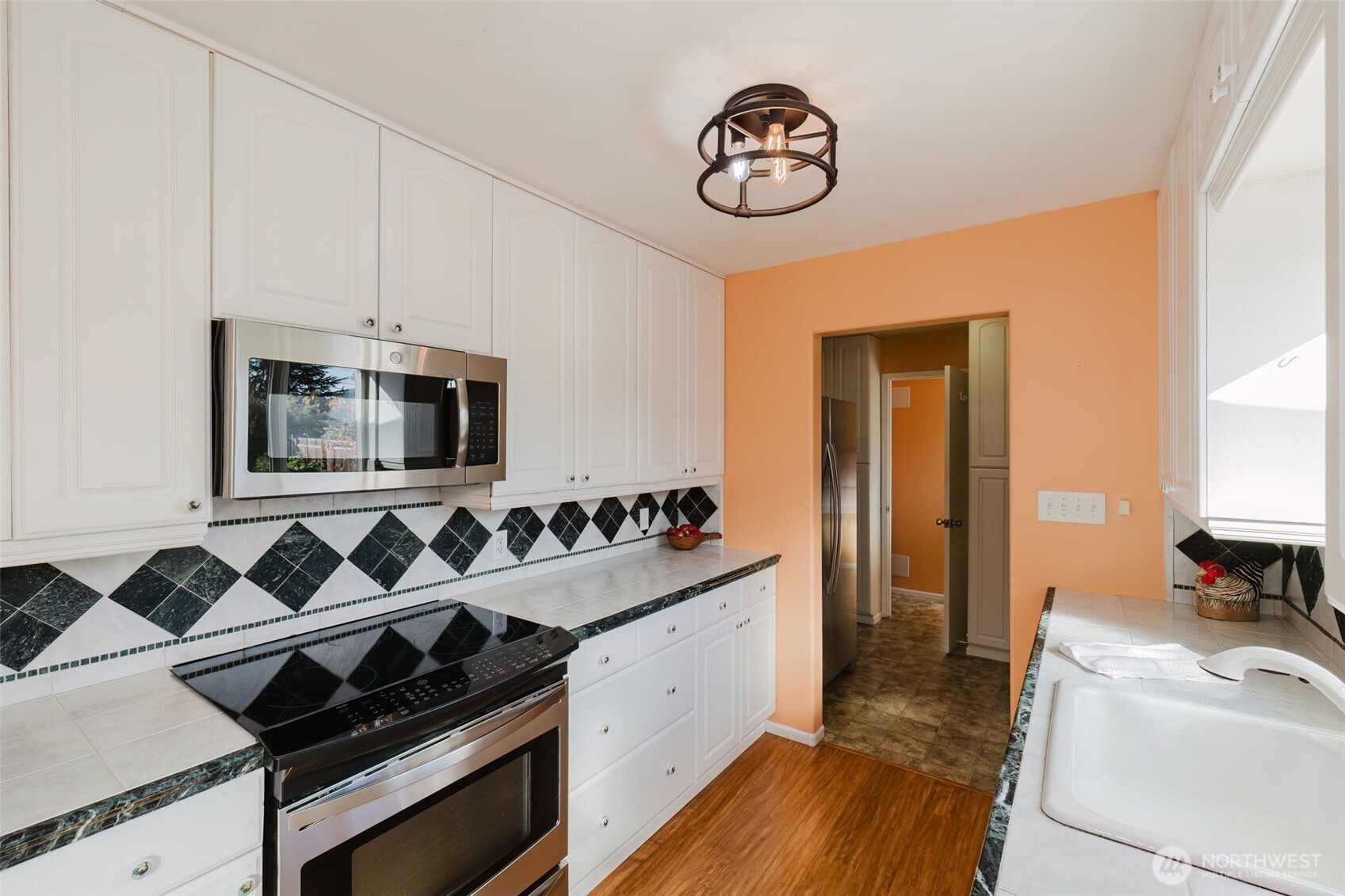 410 N Knapman Avenue Property Photo 16