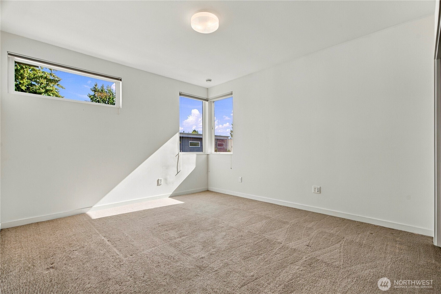 13768 Wayne Place Property Photo 23