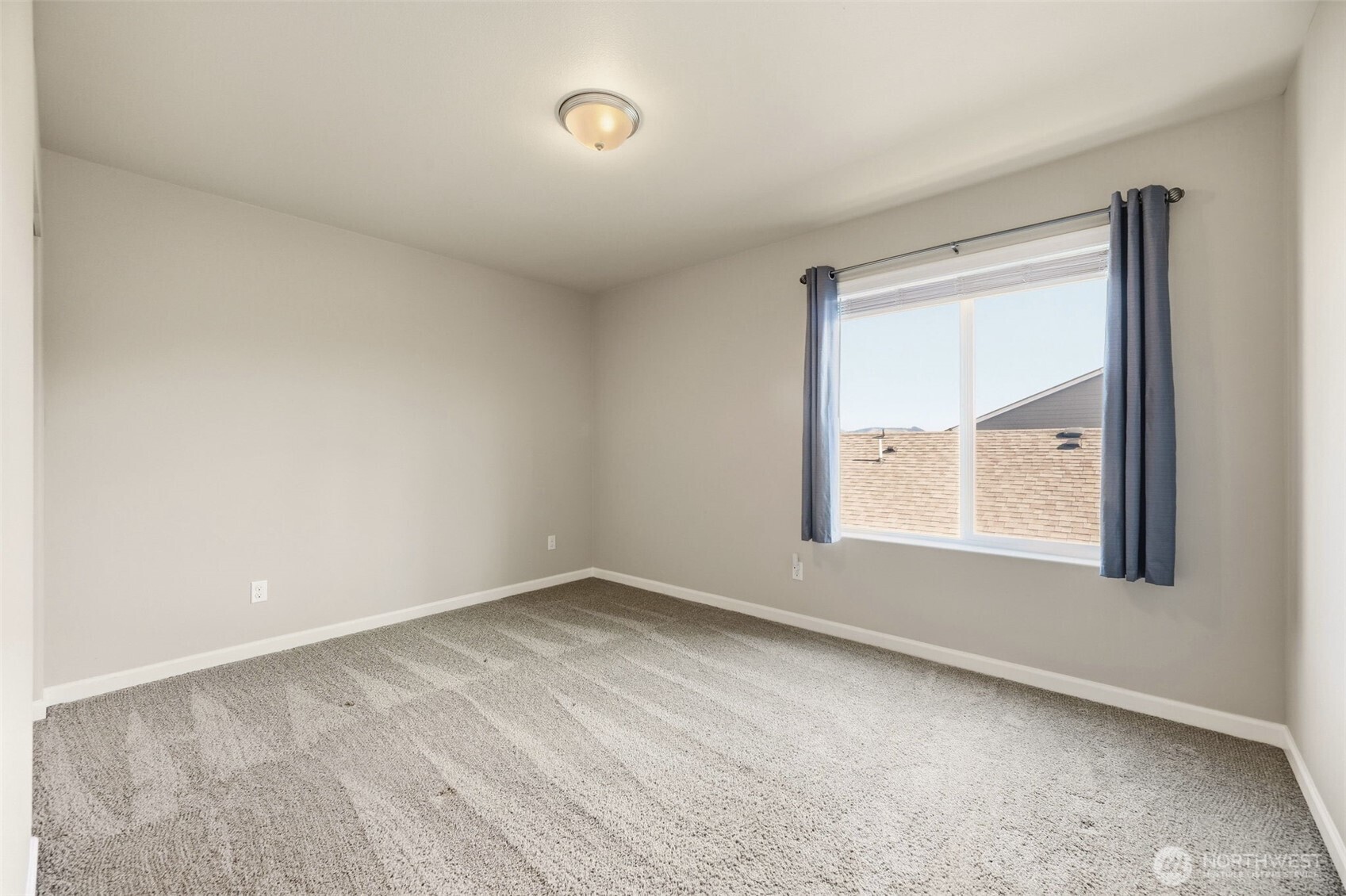 3273 Loch Ness Loop Property Photo 22