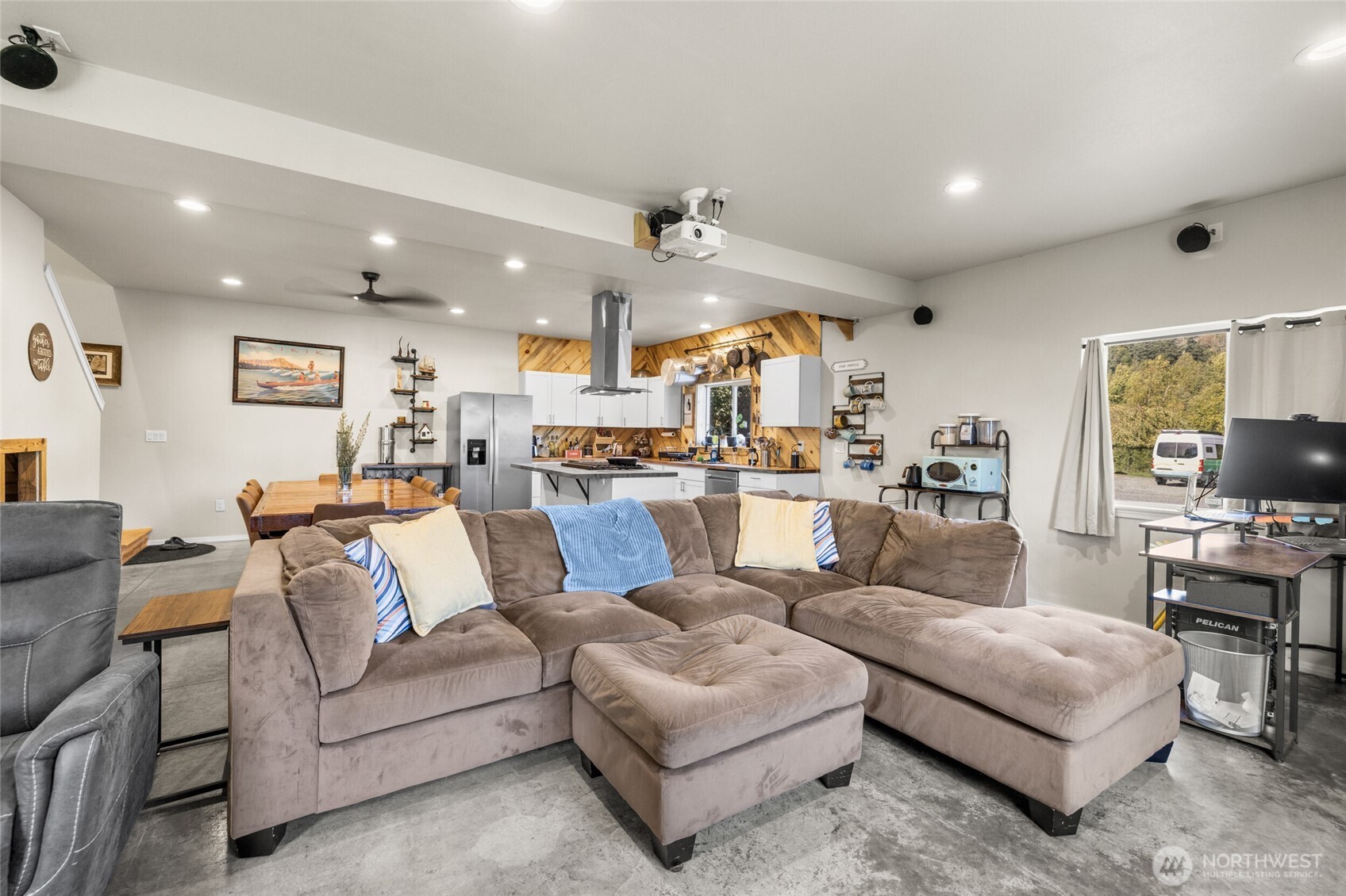 3696 Legg Road Property Photo 6