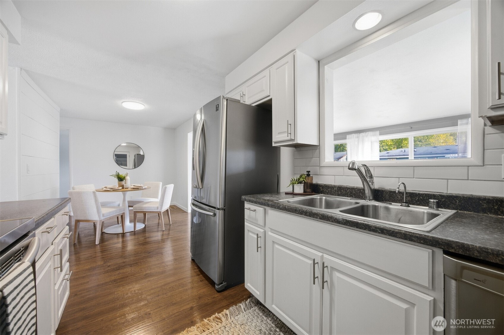 560 11th Street Property Photo 11