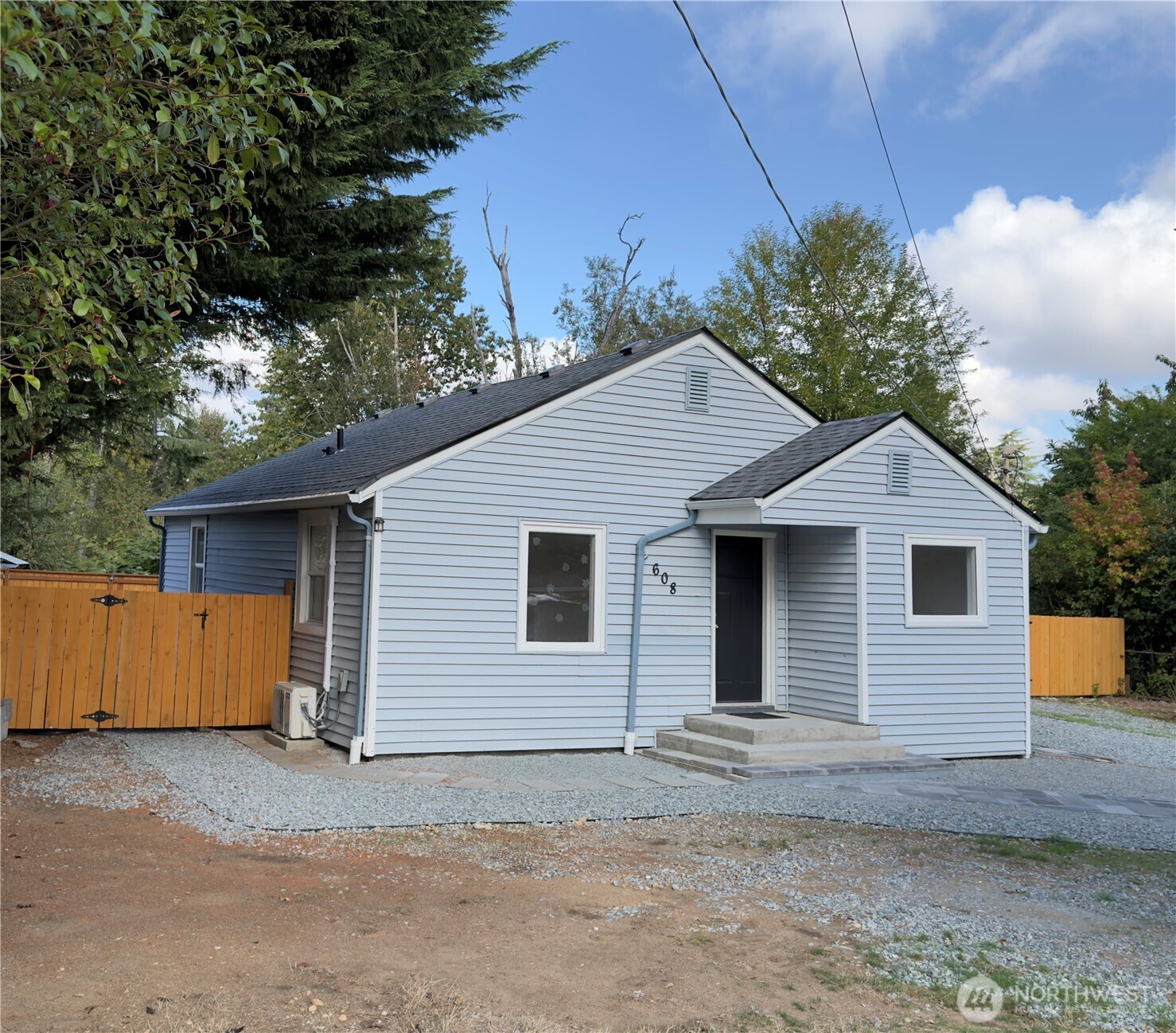608 Sw 142nd Street Property Photo 2