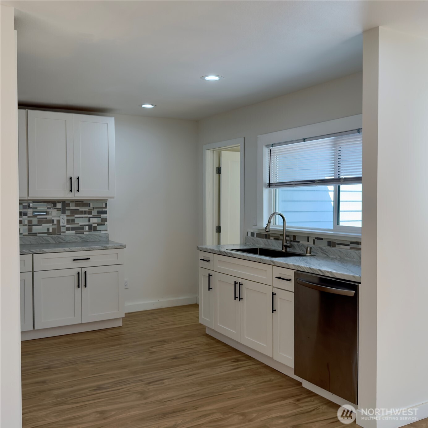 608 Sw 142nd Street Property Photo 8