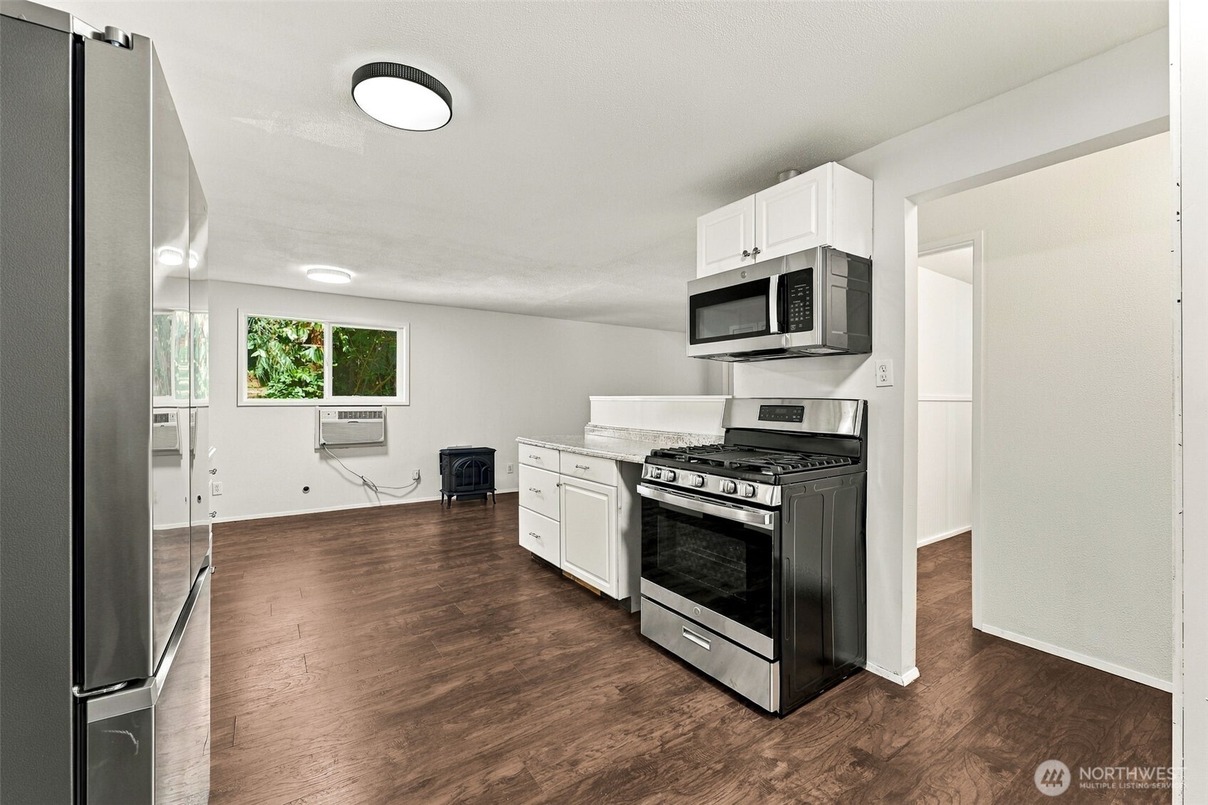 21843 Crest Lane Property Photo 6