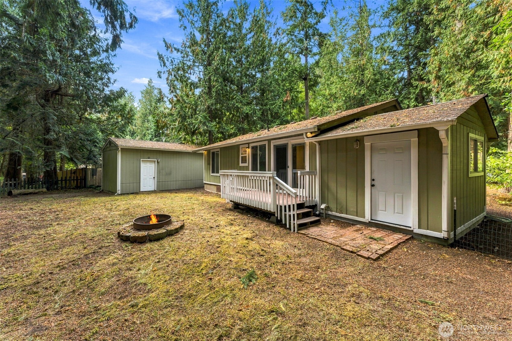 21843 Crest Lane Property Photo 21
