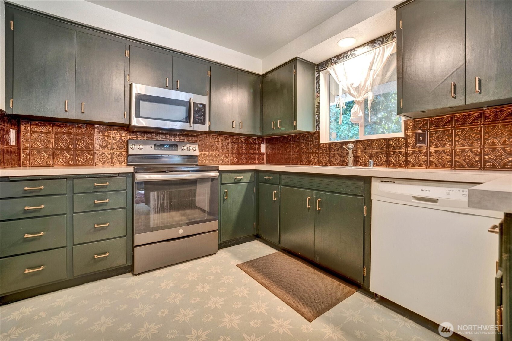 730 110th Place Property Photo 6