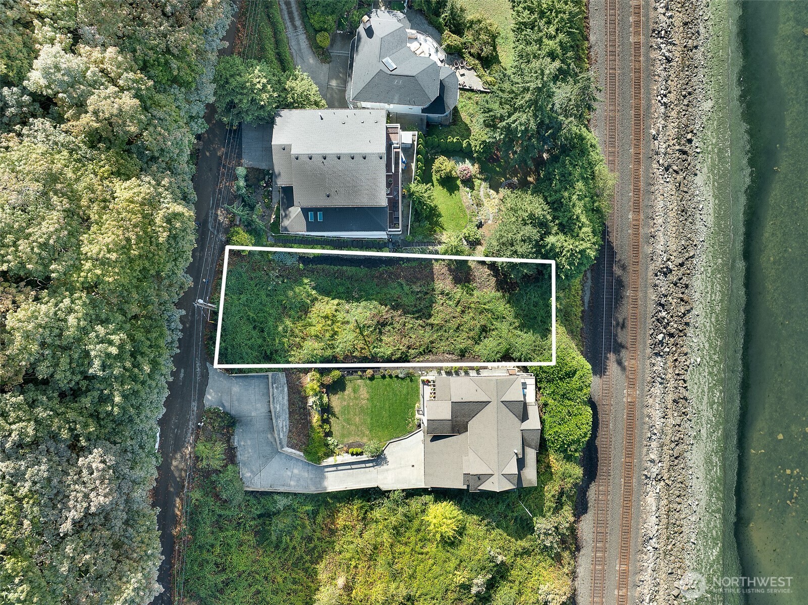 12016 Possession Lane Property Photo 14