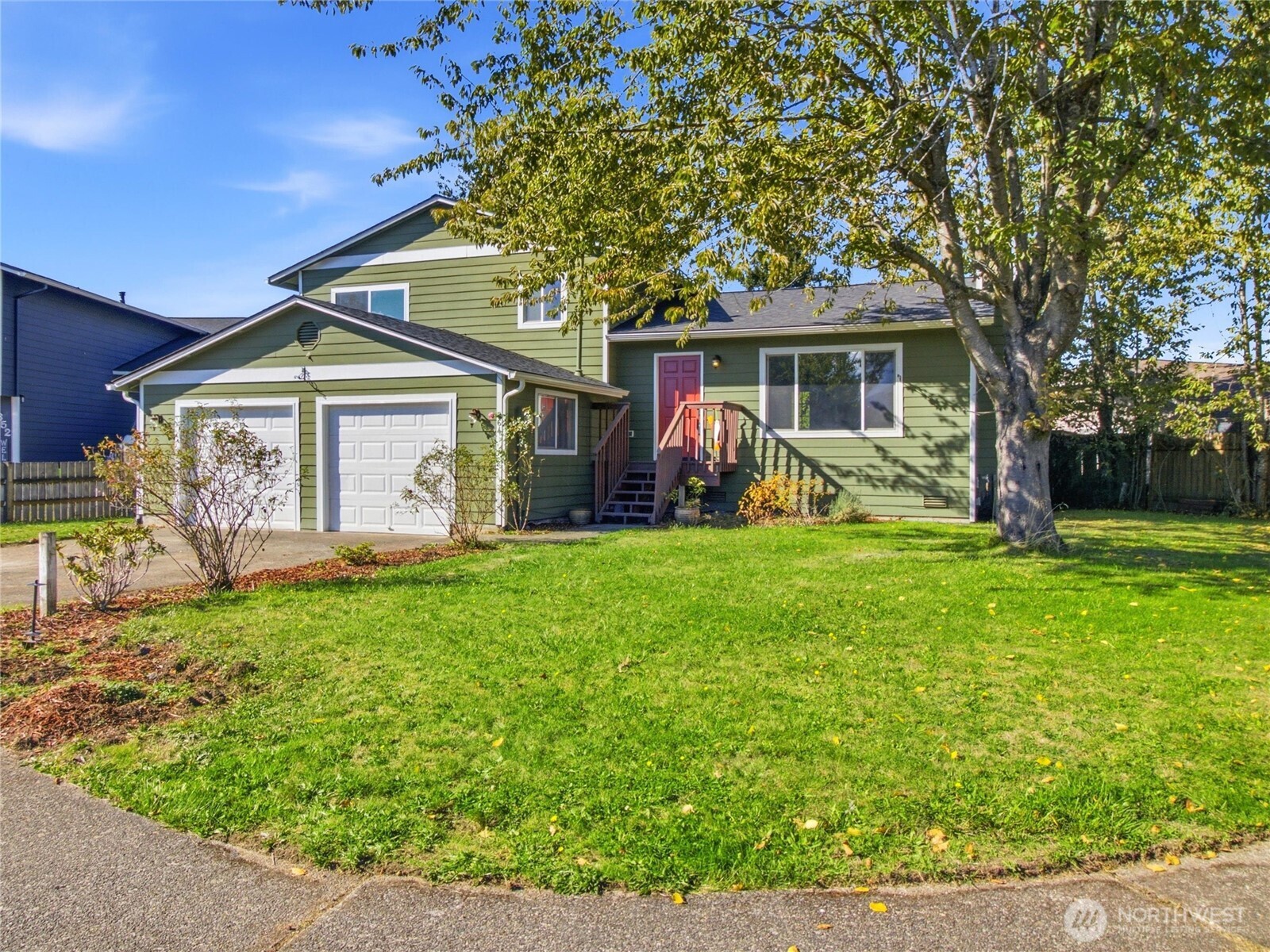 864 Natalie Place Property Photo 2