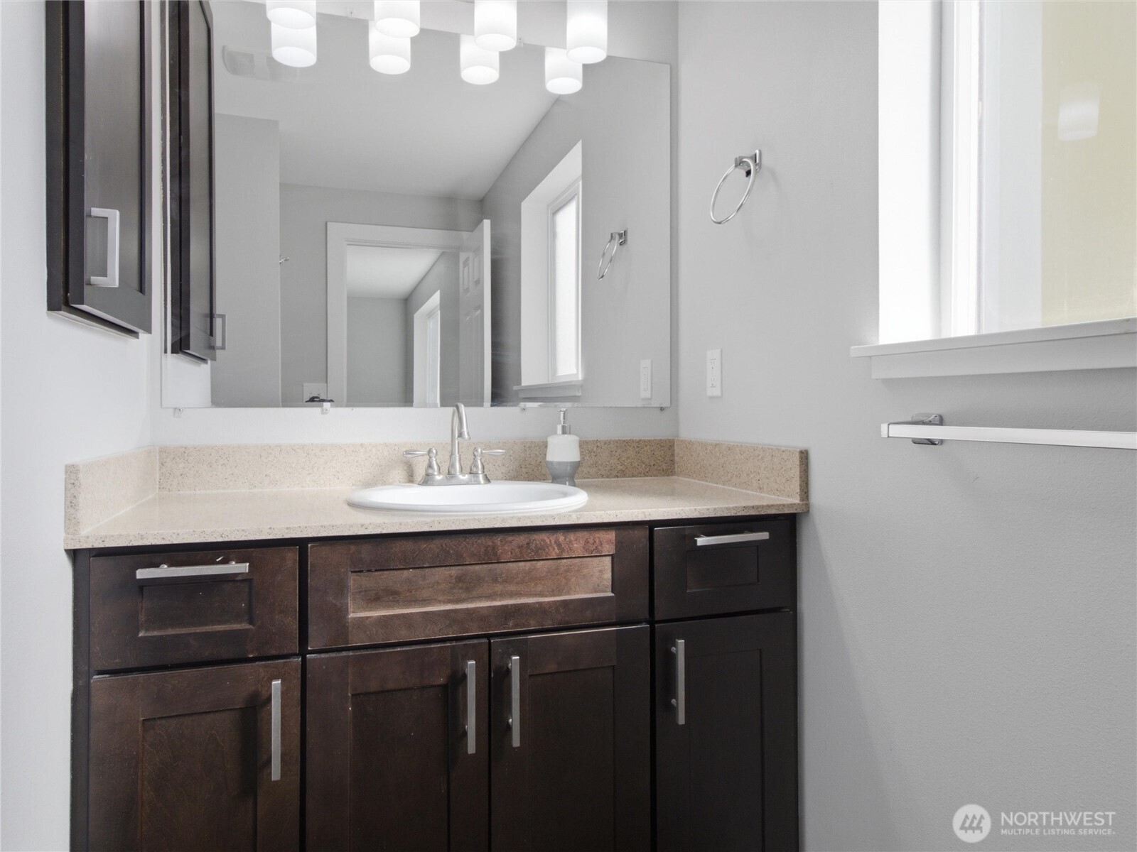 864 Natalie Place Property Photo 19