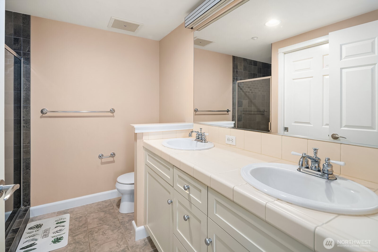 10047 Ne Main Street 202 Property Photo 9