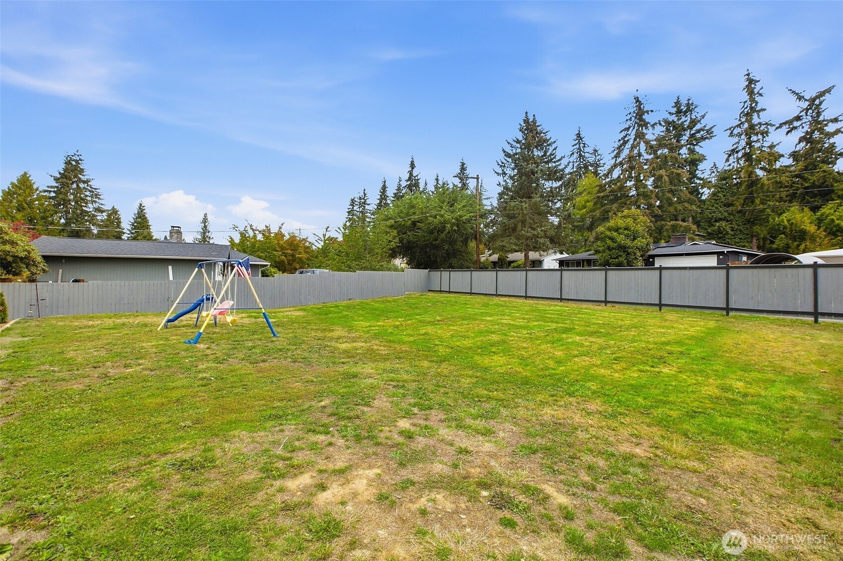 15724 King Place A Property Photo 8