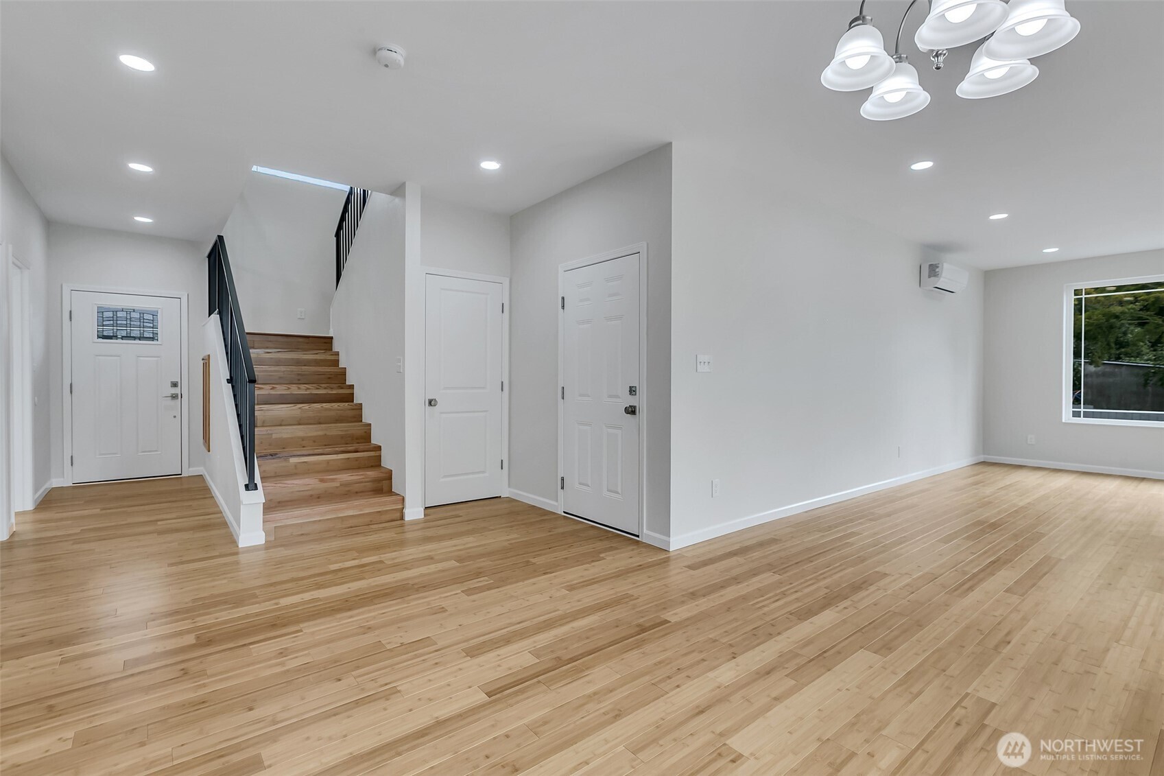 15724 King Place A Property Photo 11