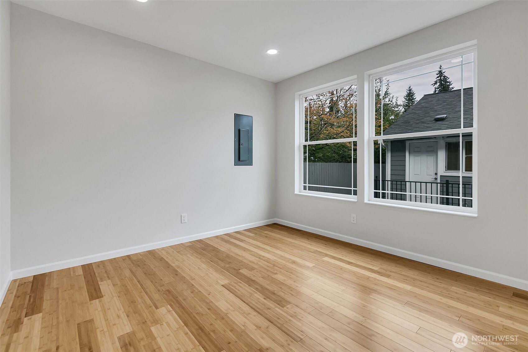 15724 King Place A Property Photo 20