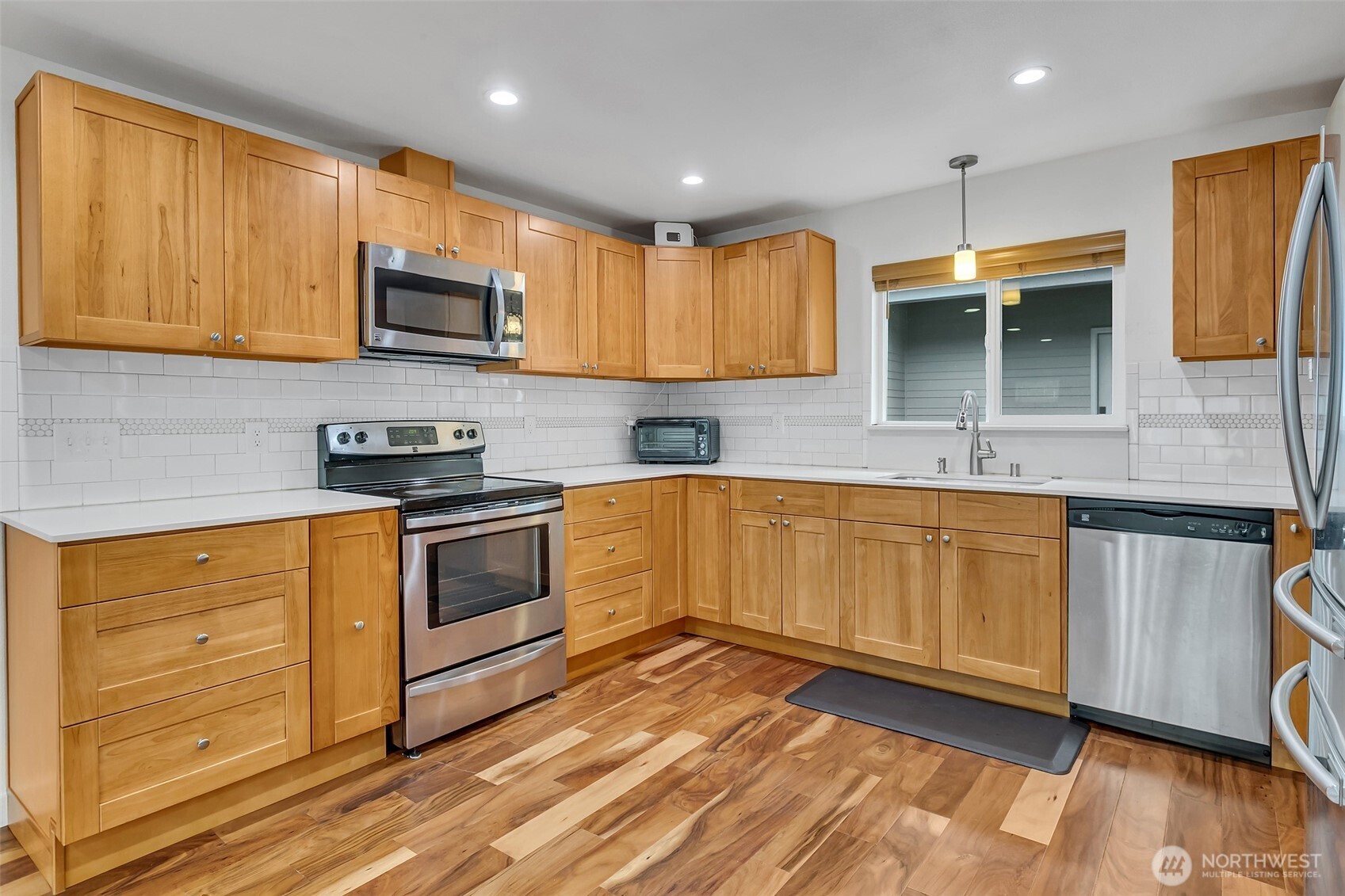 15724 King Place A Property Photo 38