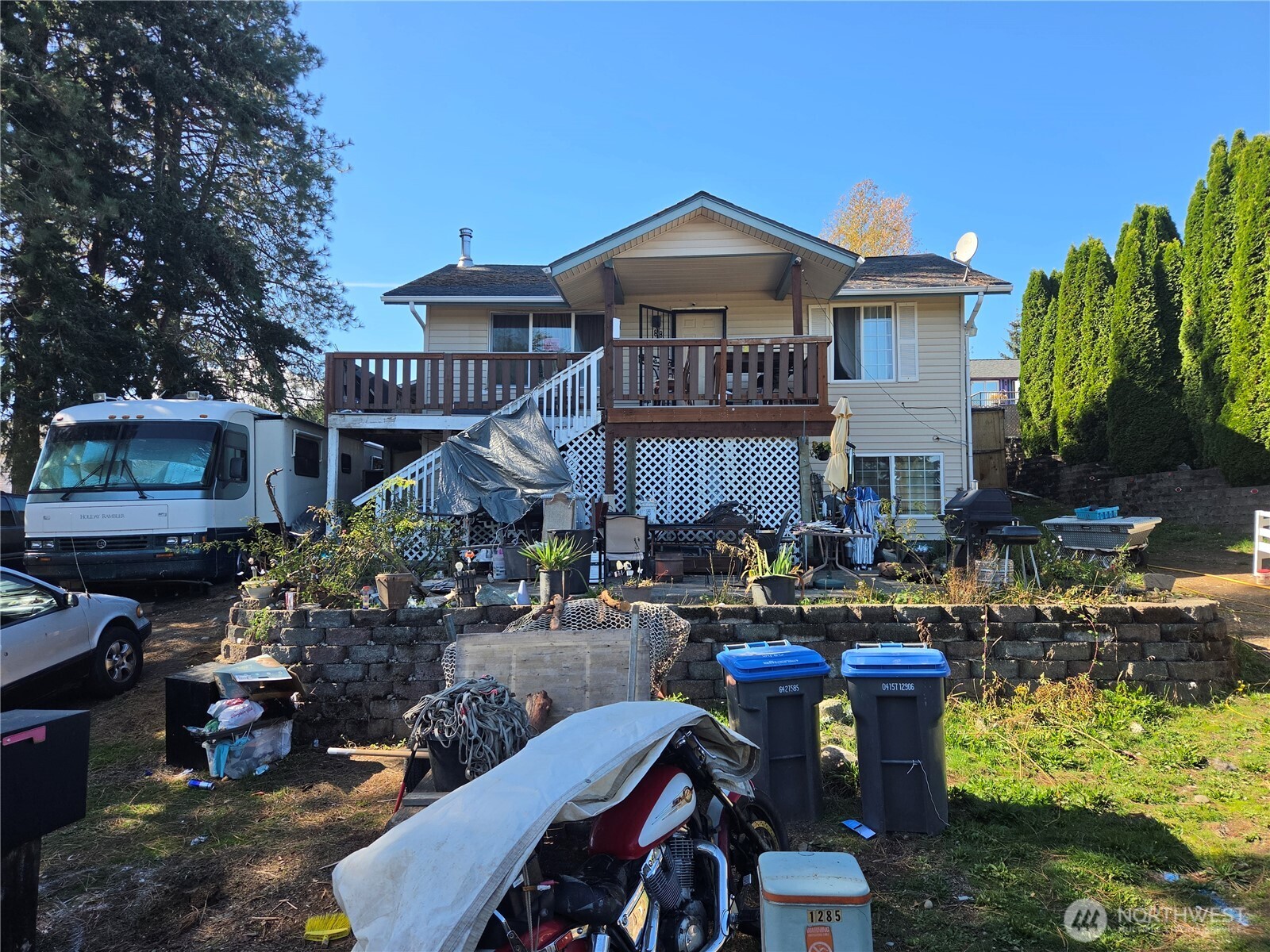 1285 Lansing Avenue Property Photo 1