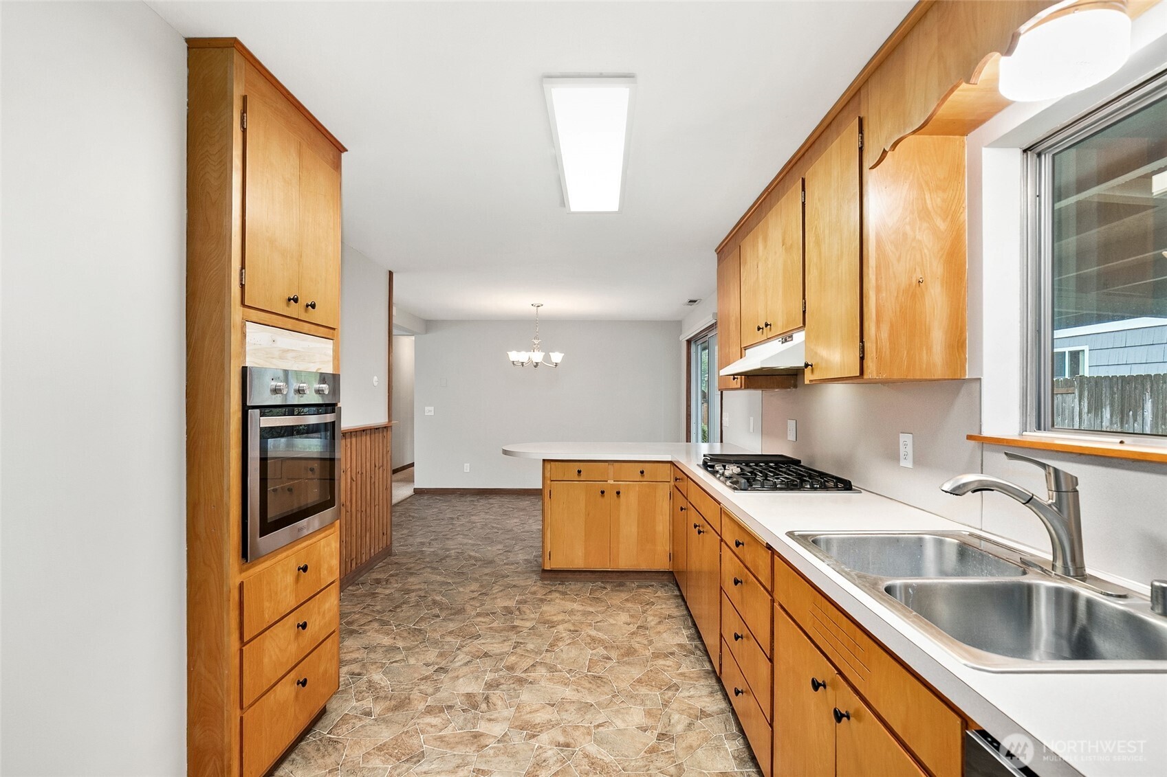 710 Kelsey Street Property Photo 13