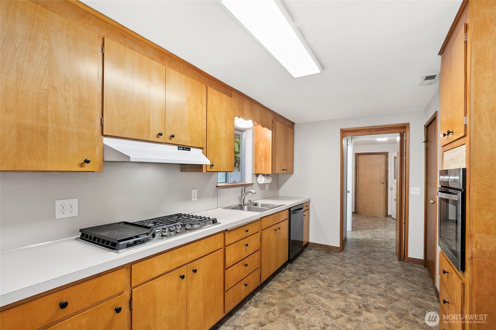 710 Kelsey Street Property Photo 15