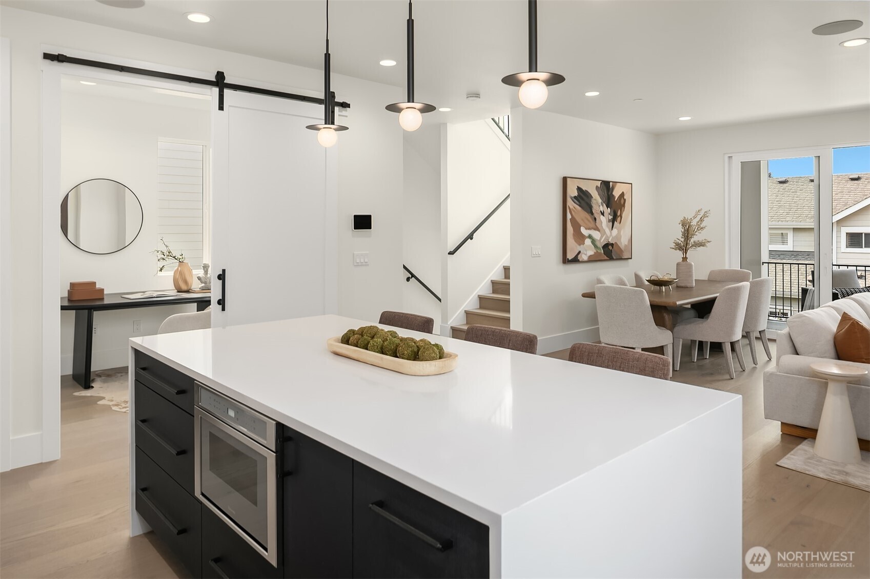 138 8th Court Property Photo 4