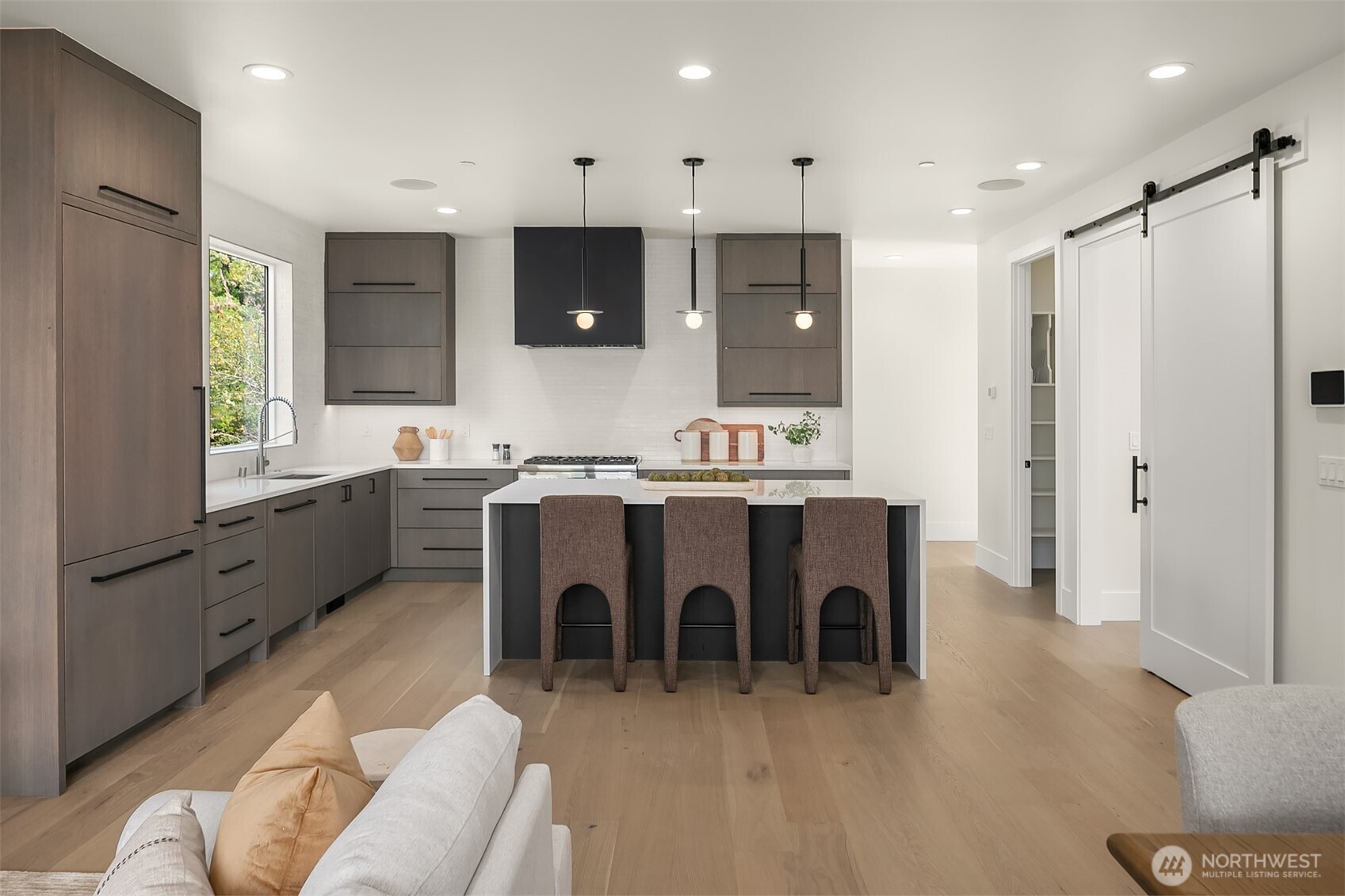 138 8th Court Property Photo 10
