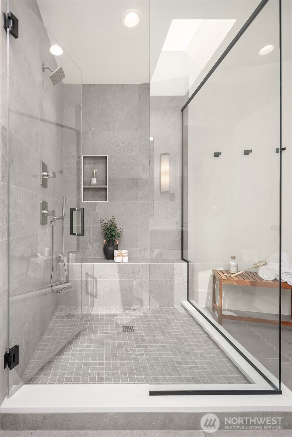 138 8th Court Property Photo 17
