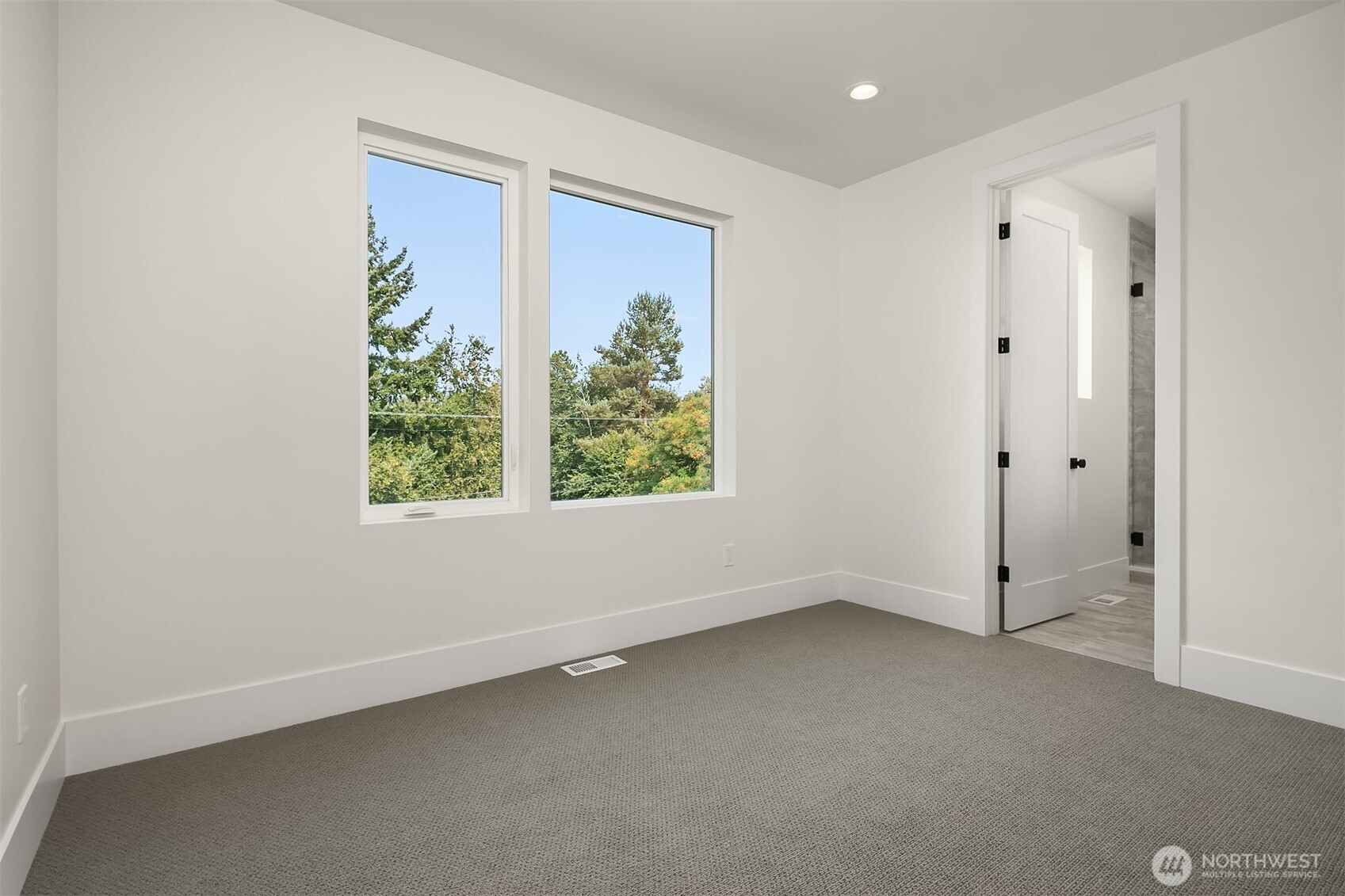 138 8th Court Property Photo 32