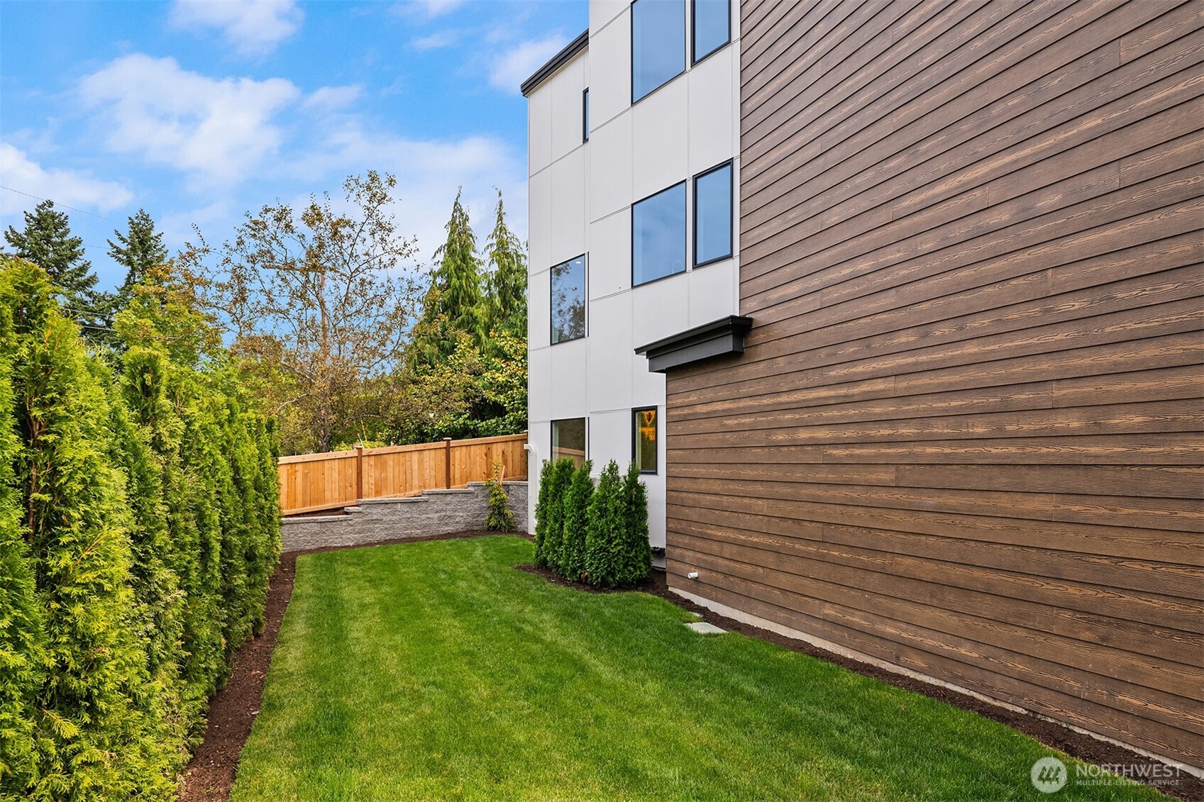 138 8th Court Property Photo 34