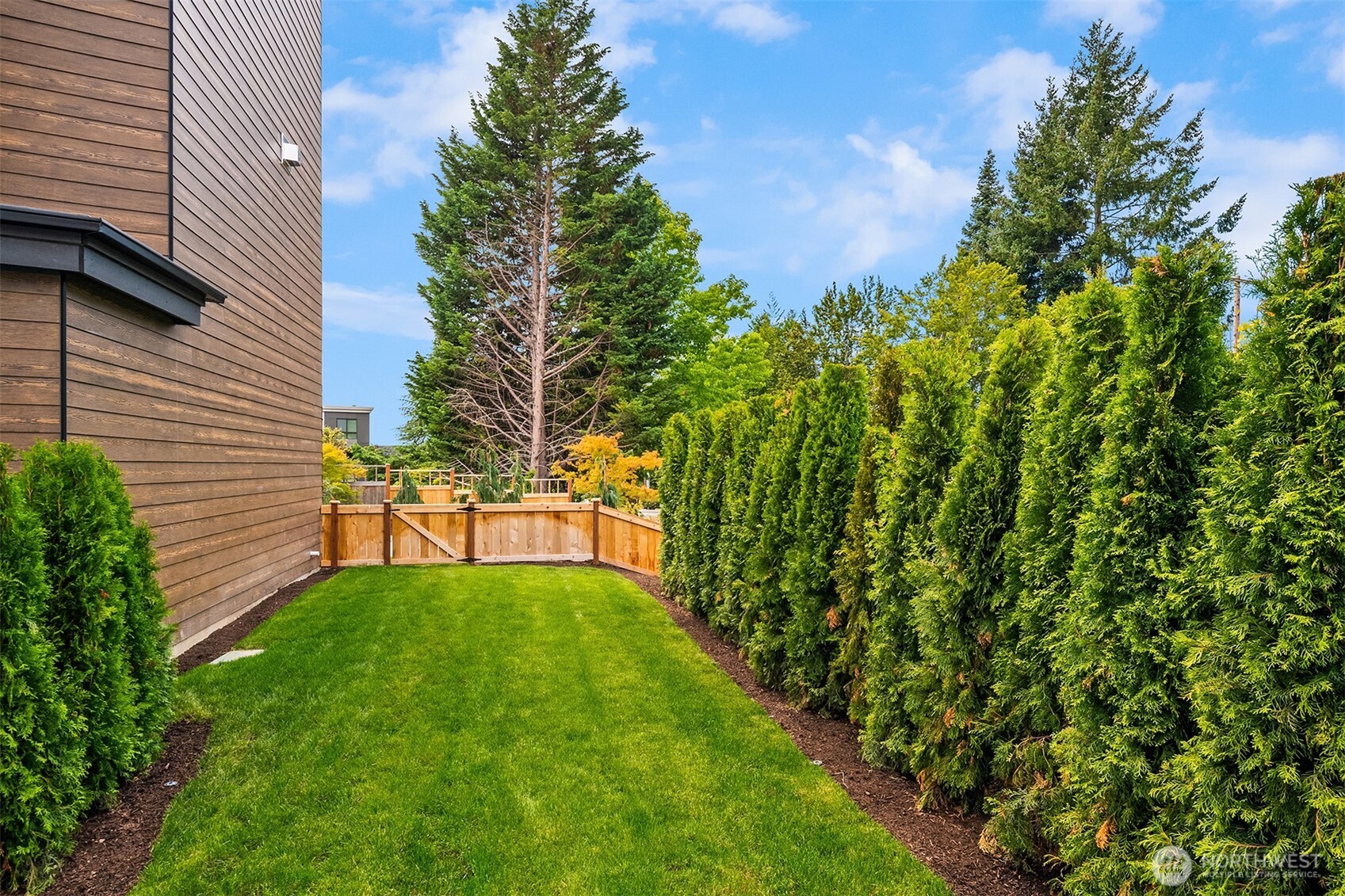 138 8th Court Property Photo 36