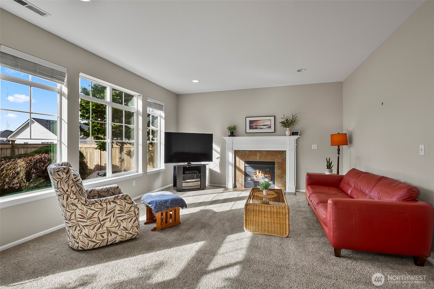 1128 77th Drive Property Photo 6