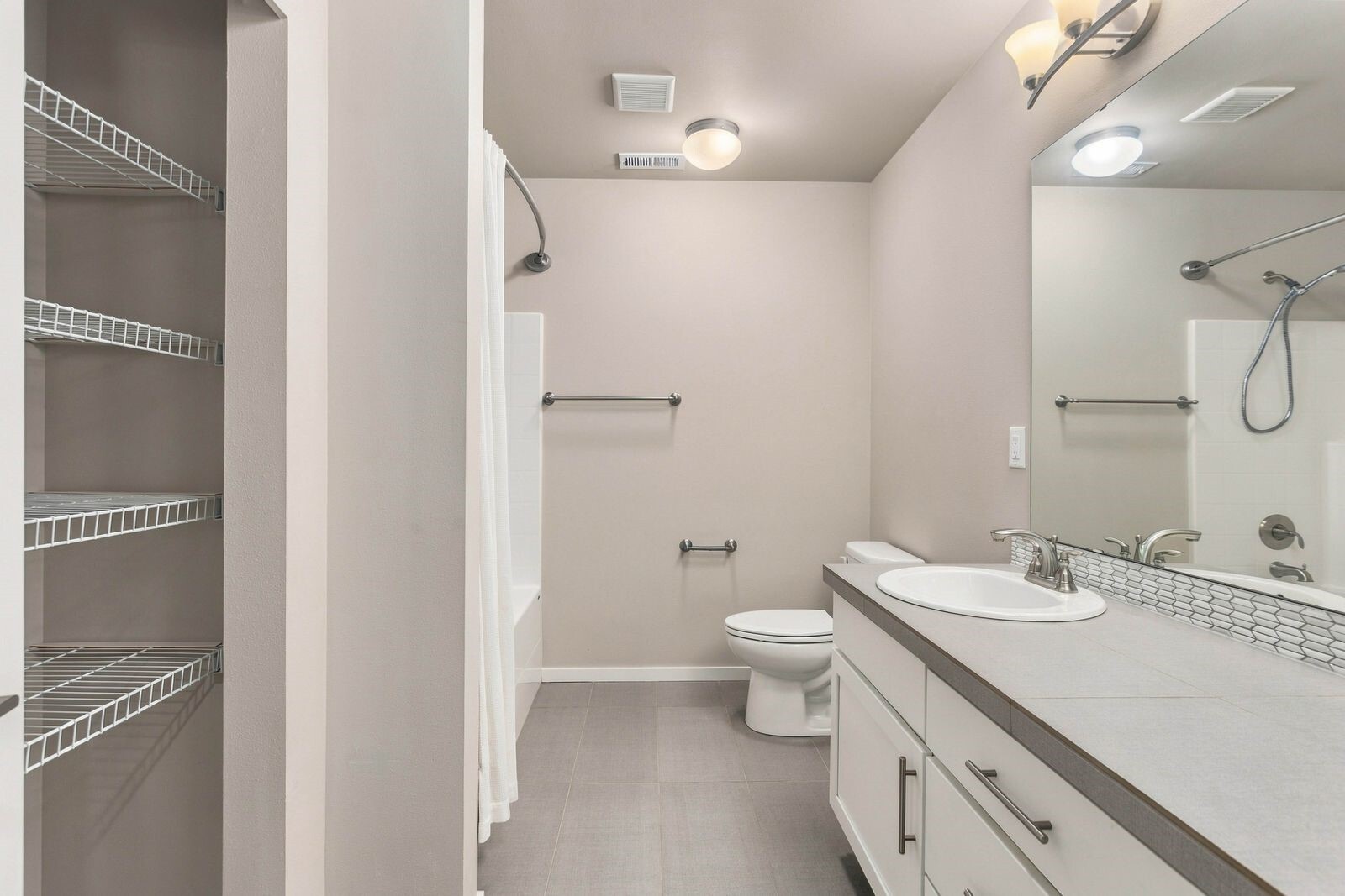 853 S 49th Street Property Photo 31