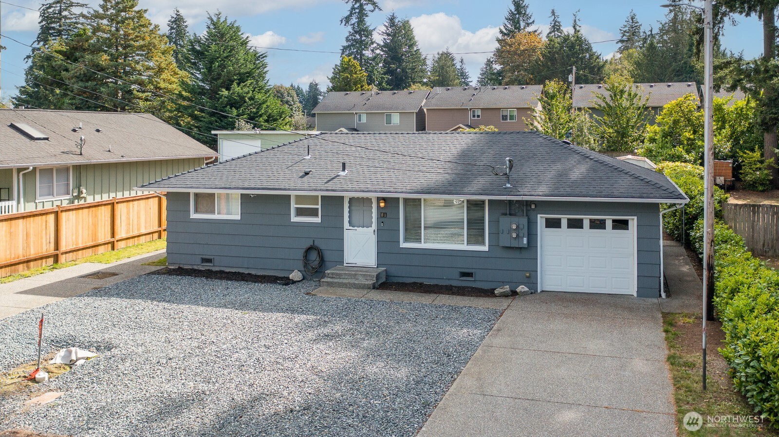 10 E Beech Street Property Photo 2