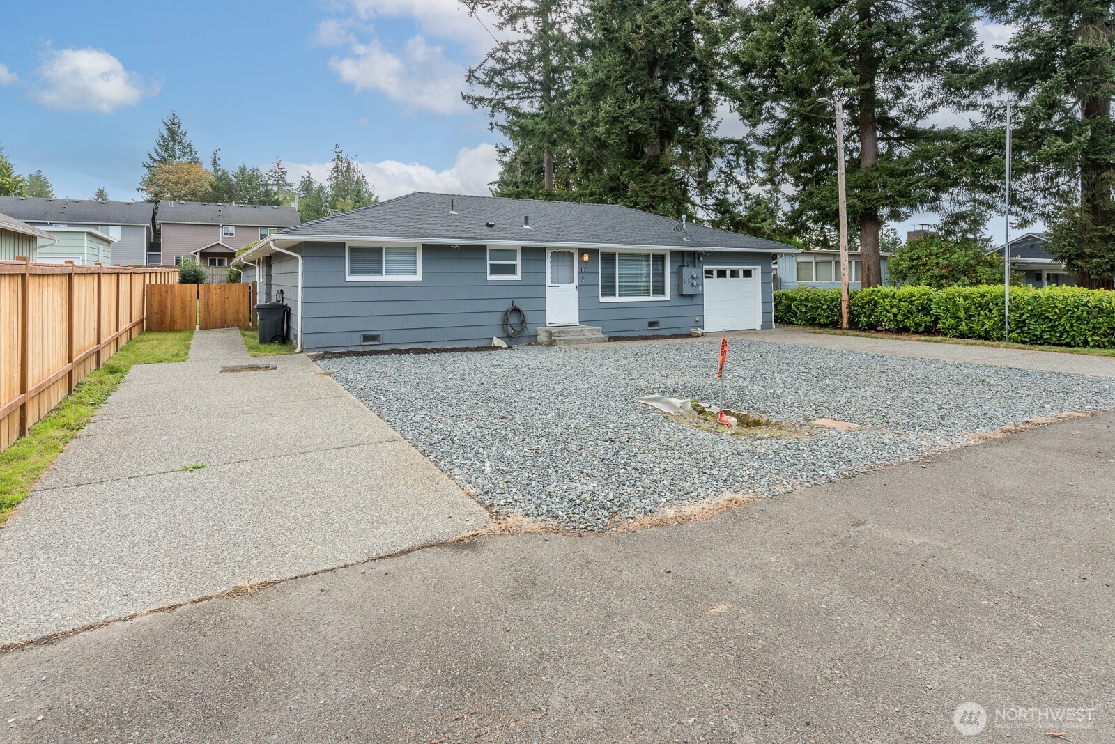 10 E Beech Street Property Photo 3