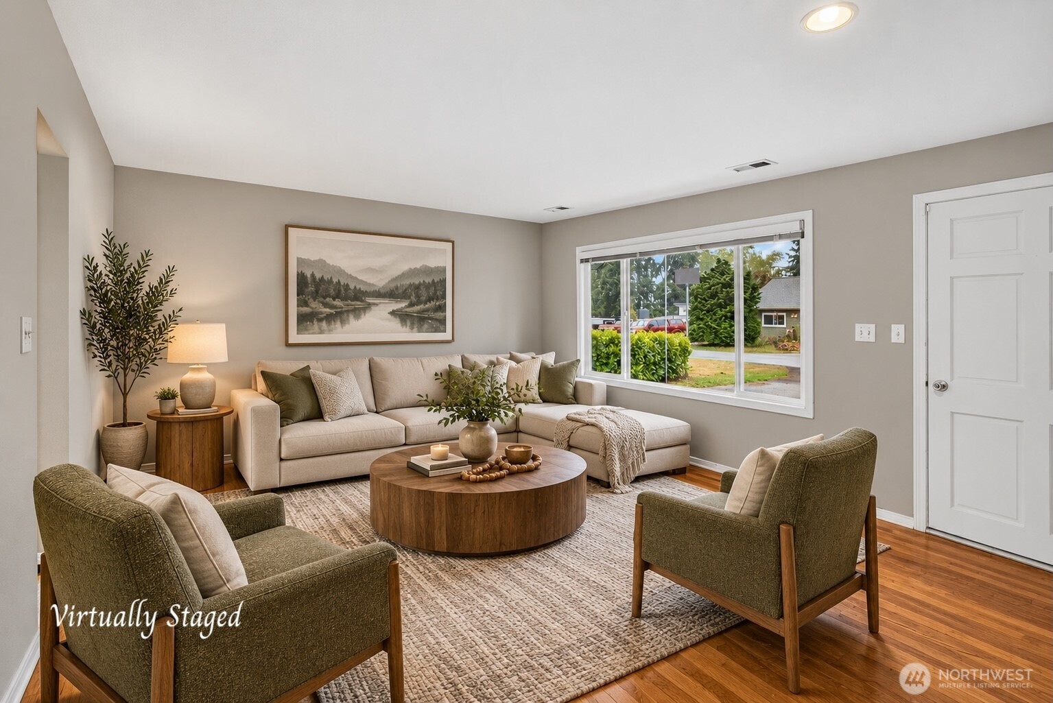 10 E Beech Street Property Photo 6