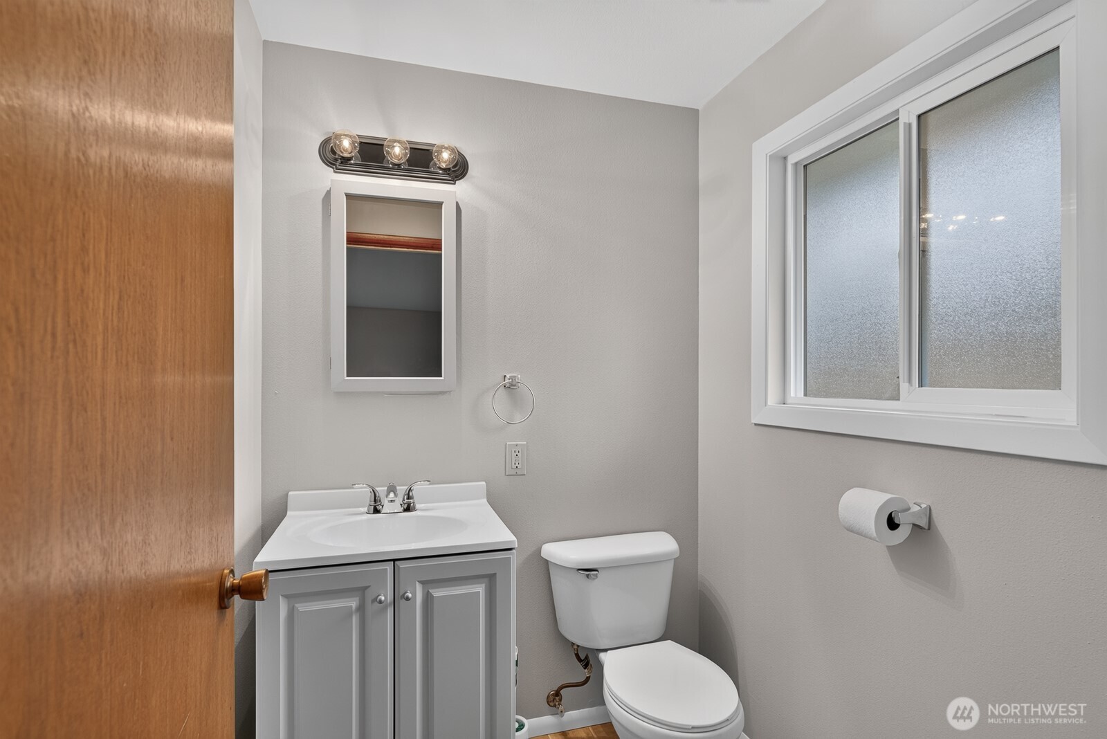 10 E Beech Street Property Photo 31