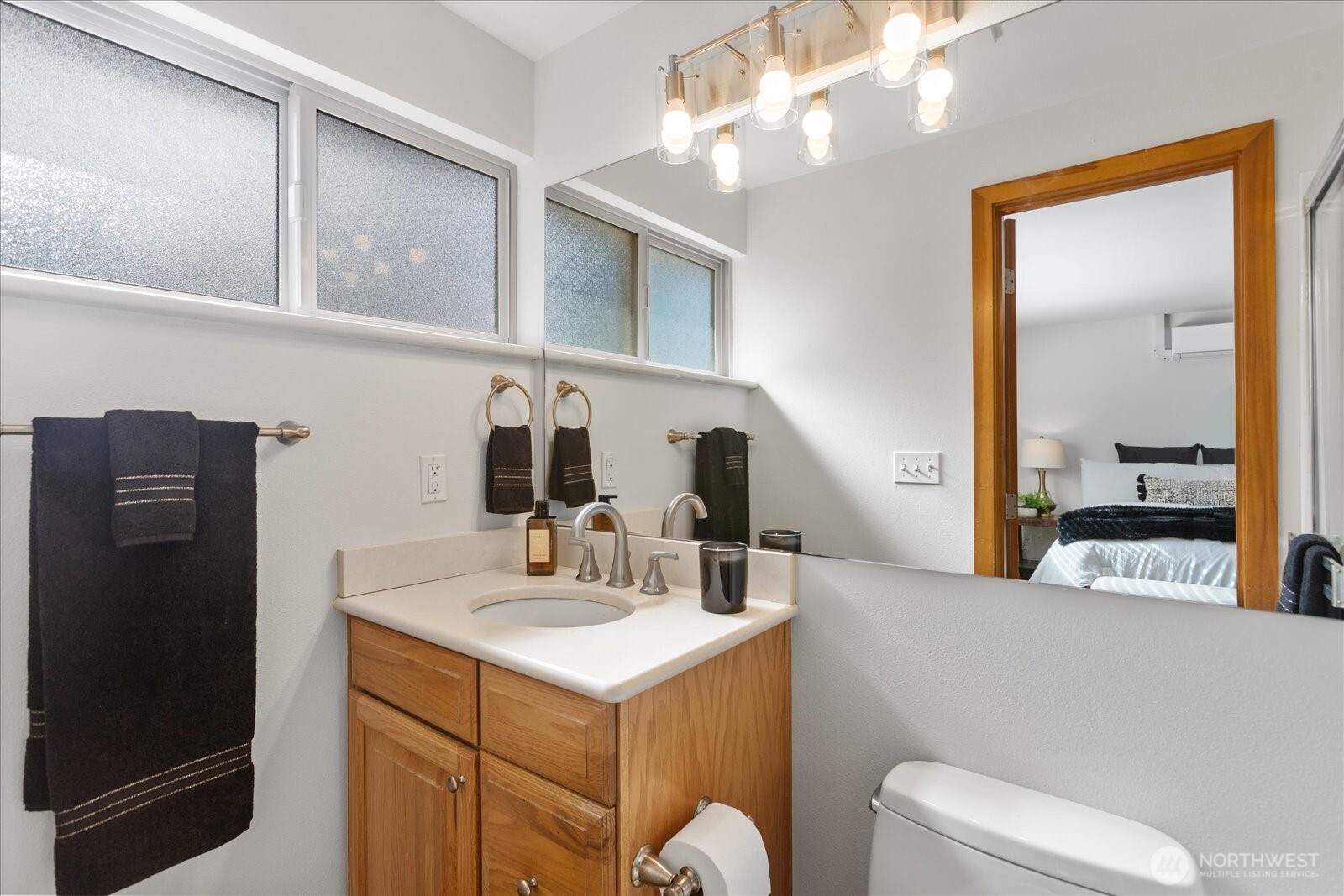 5470 Ne 200th Place Property Photo 18