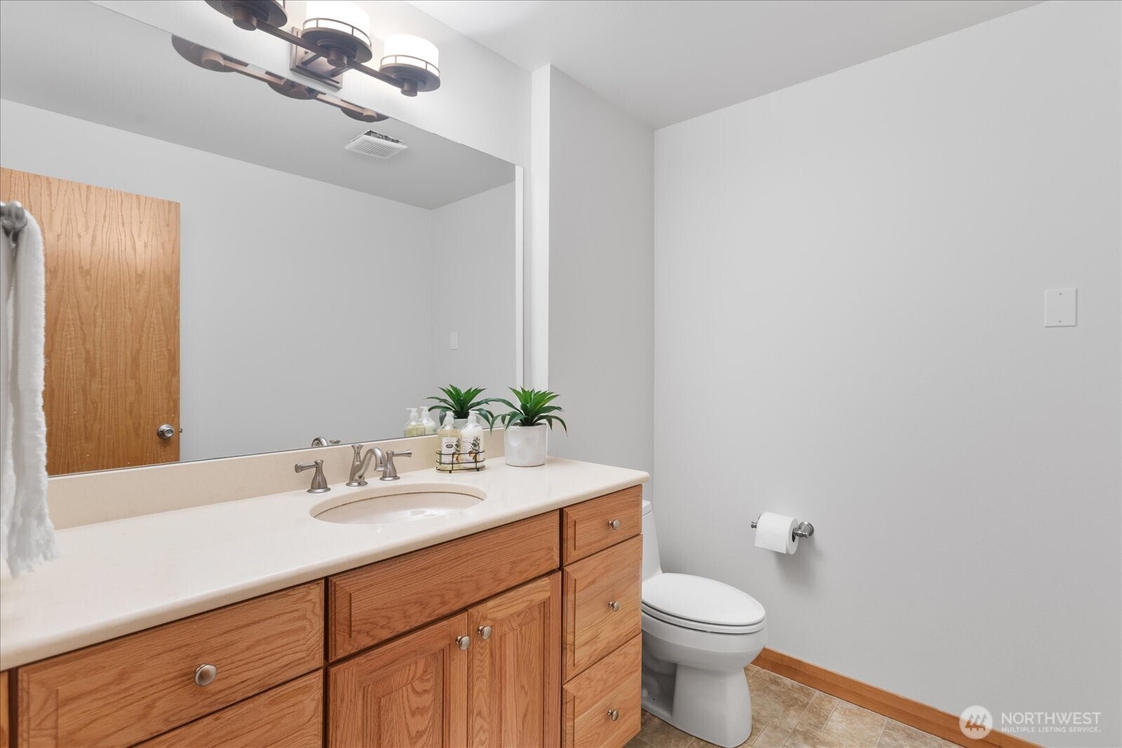 5470 Ne 200th Place Property Photo 31