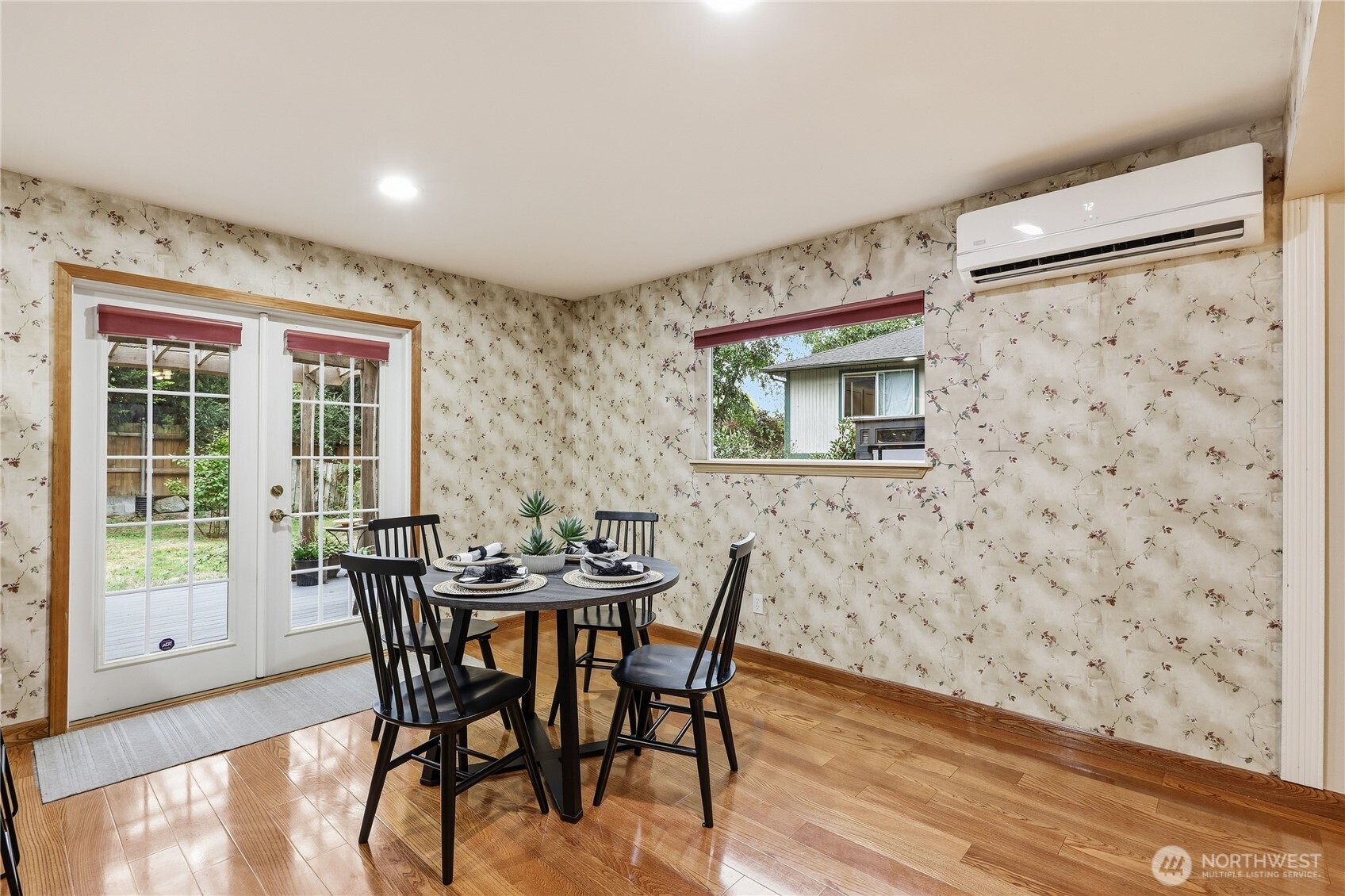 7591 Ne Beachwood Avenue Property Photo 10