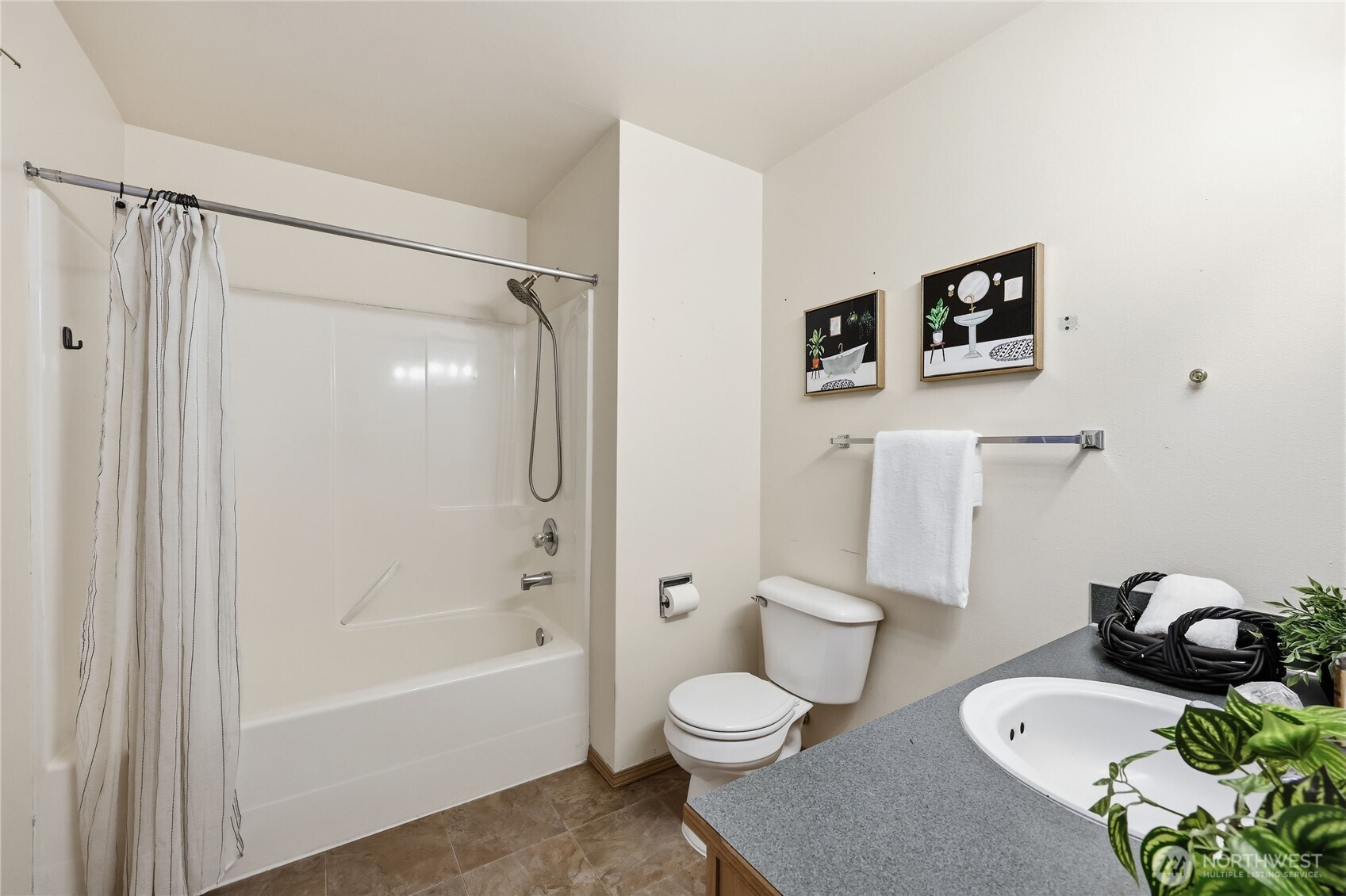 7591 Ne Beachwood Avenue Property Photo 21