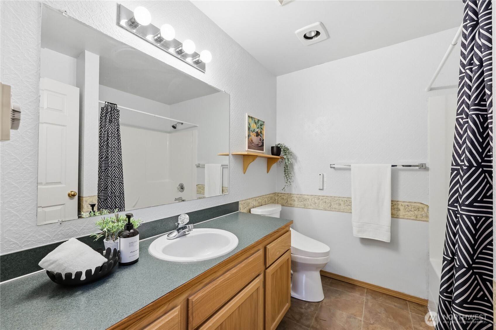 7591 Ne Beachwood Avenue Property Photo 24