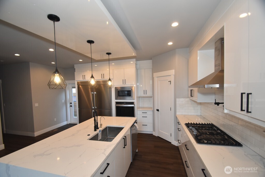 6219 Fernridge Court Property Photo 6