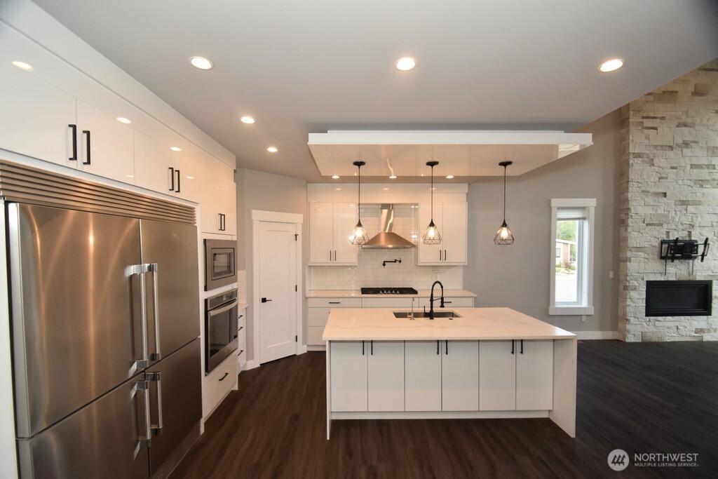 6219 Fernridge Court Property Photo 8