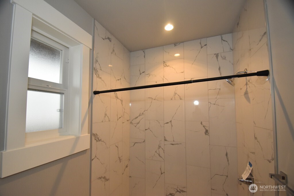6219 Fernridge Court Property Photo 13