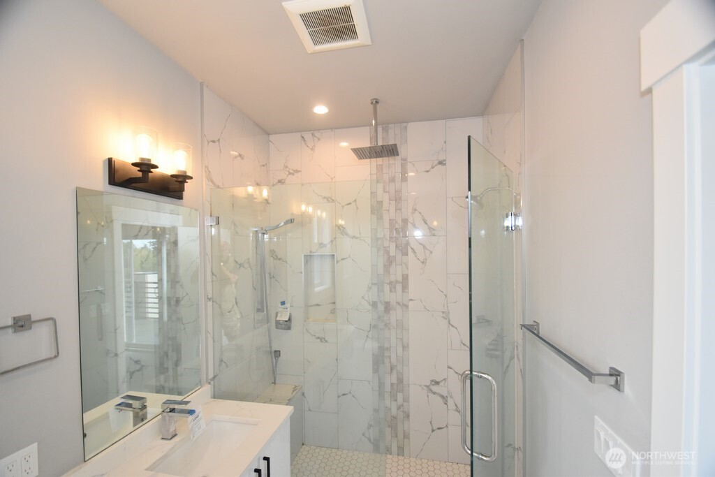 6219 Fernridge Court Property Photo 24
