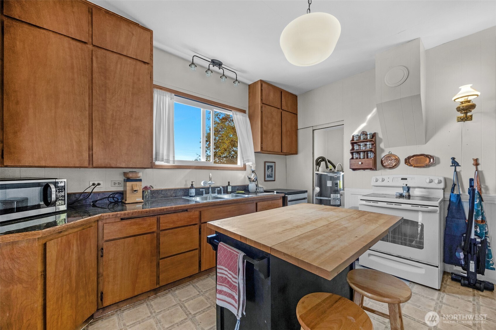 1411 Sunnyside Boulevard Property Photo 11