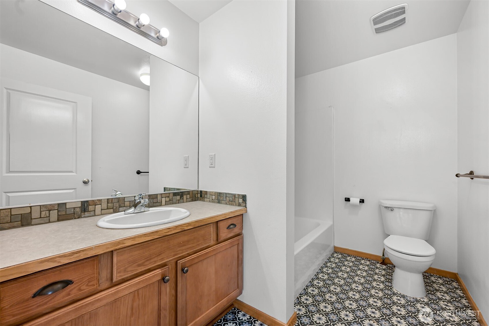 2173 Sunnybrook Lane 102 Property Photo 17