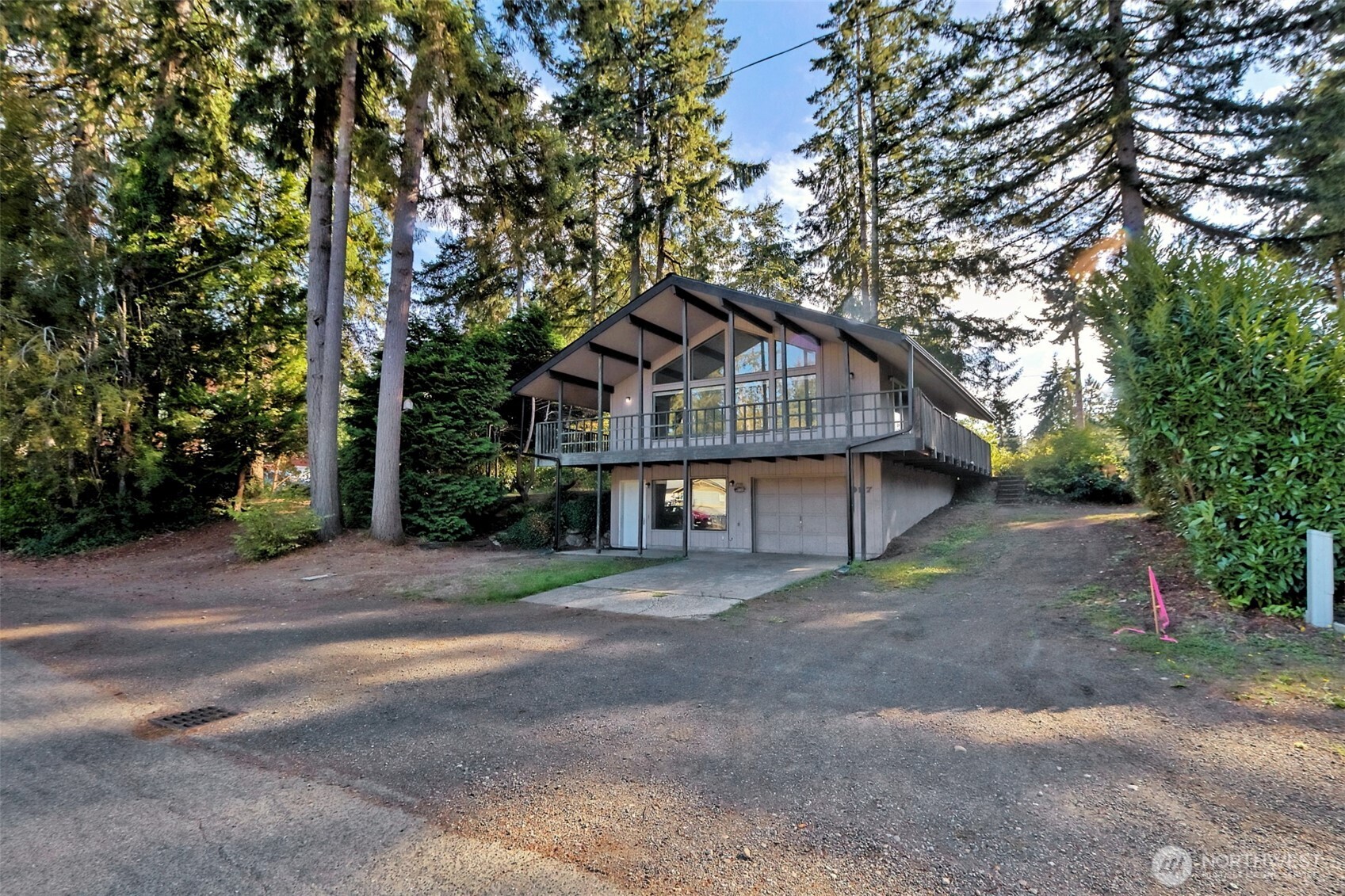 927 Grant Avenue Property Photo 1