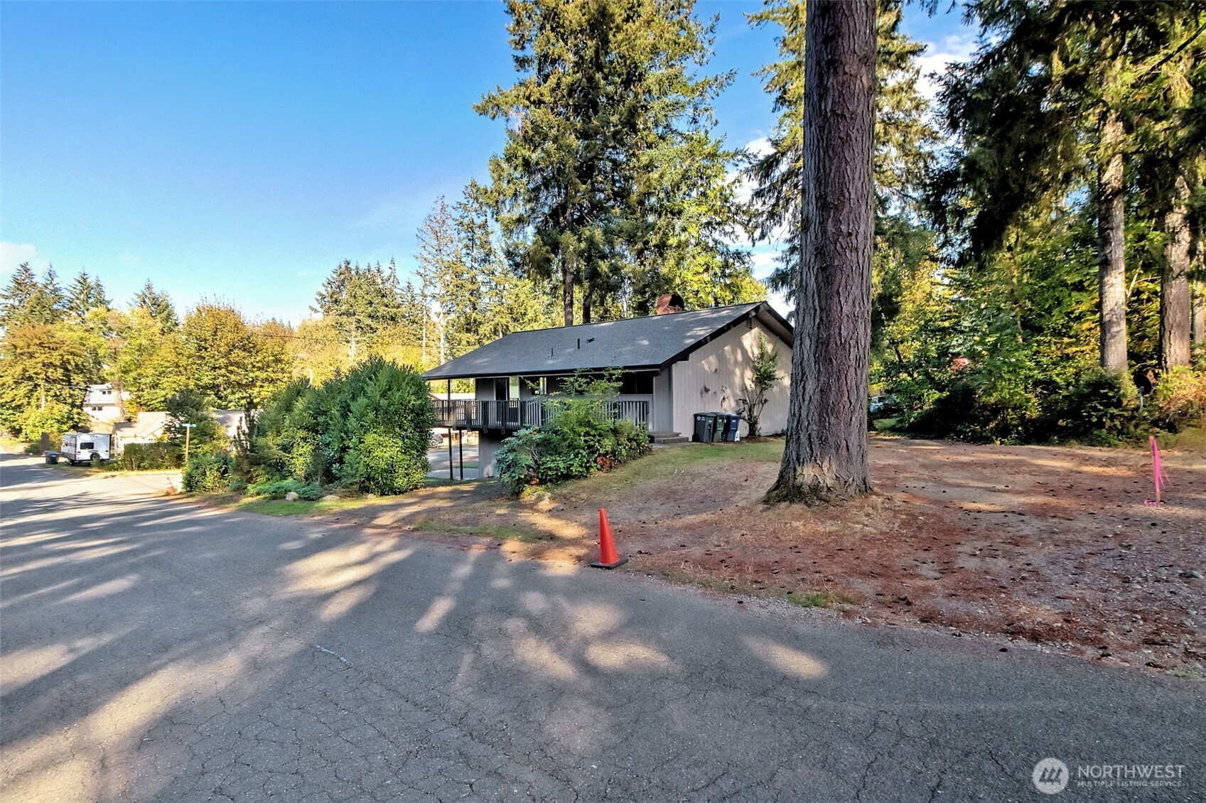 927 Grant Avenue Property Photo 2