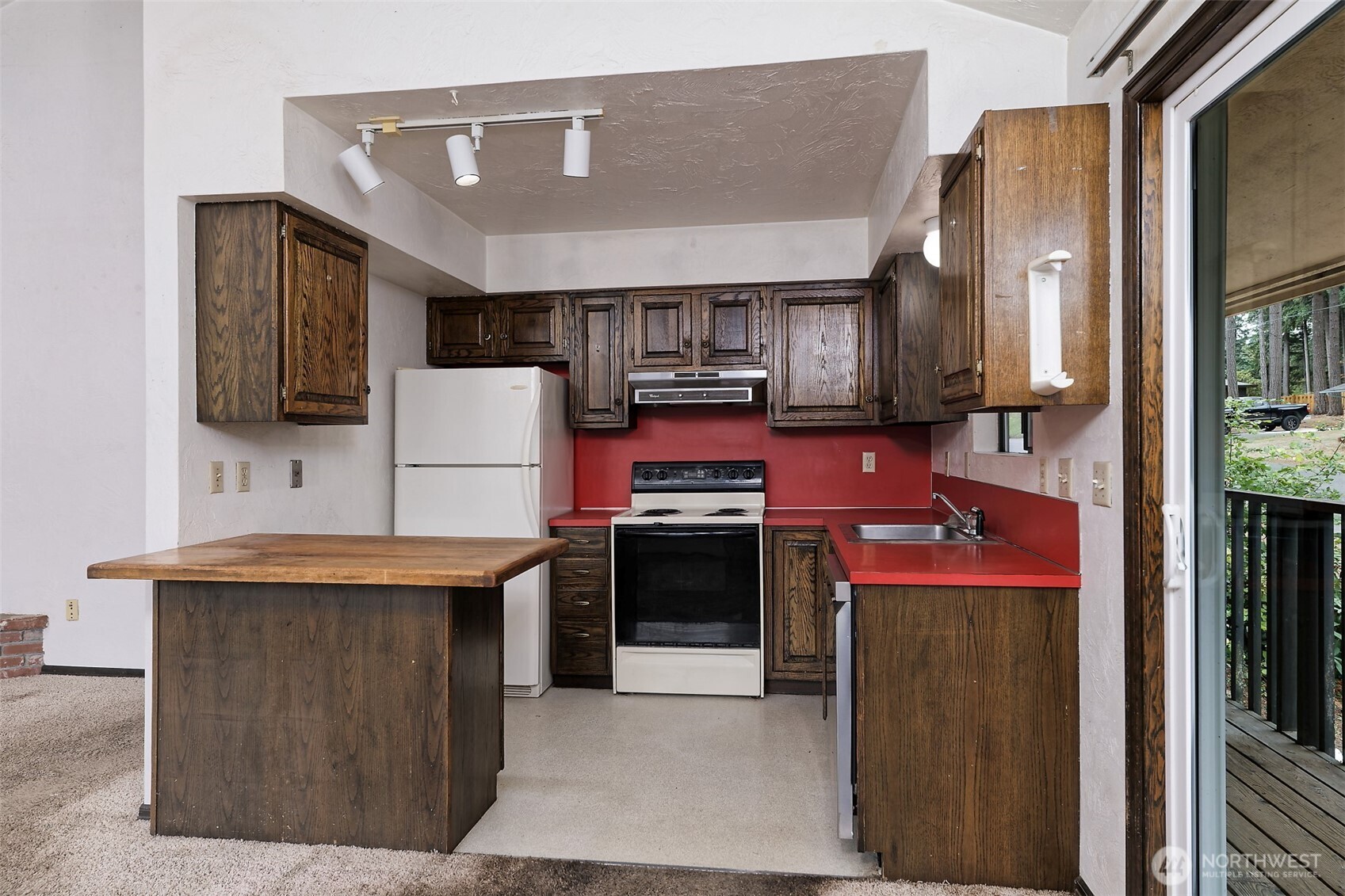 927 Grant Avenue Property Photo 15
