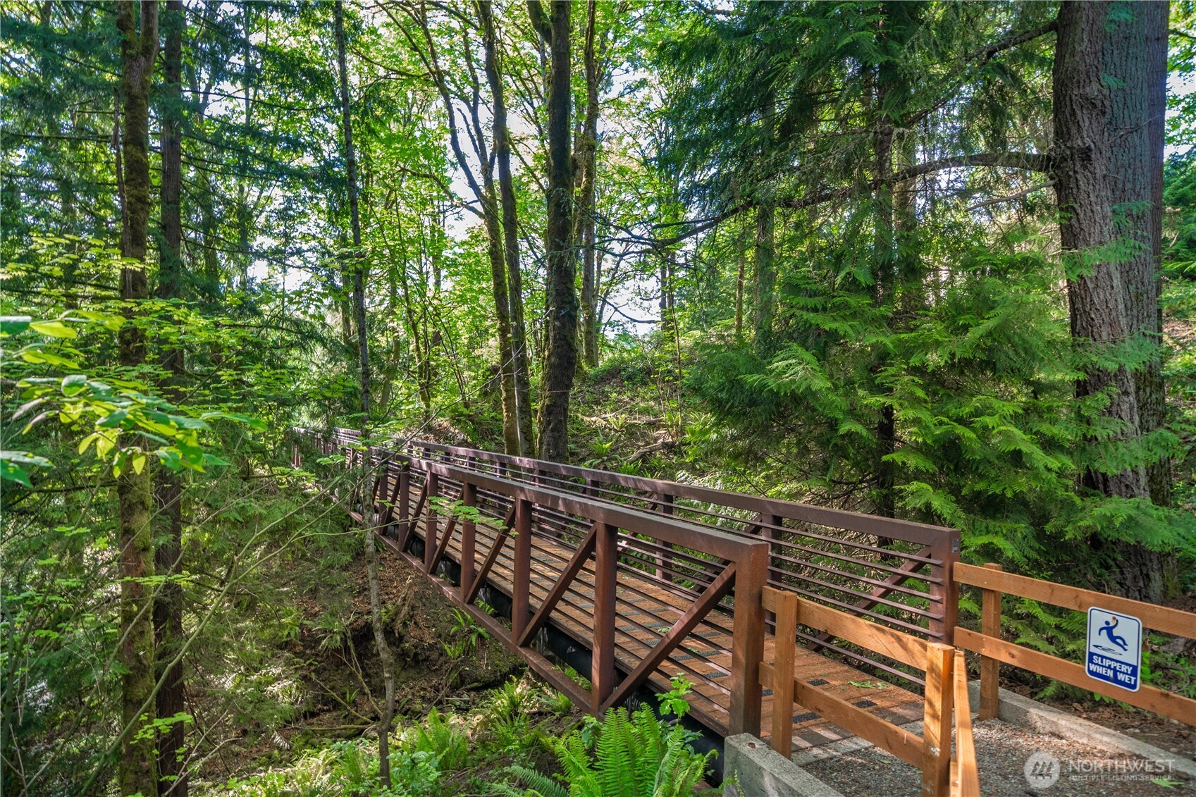 6825 Se Cougar Mountain Way Property Photo 8